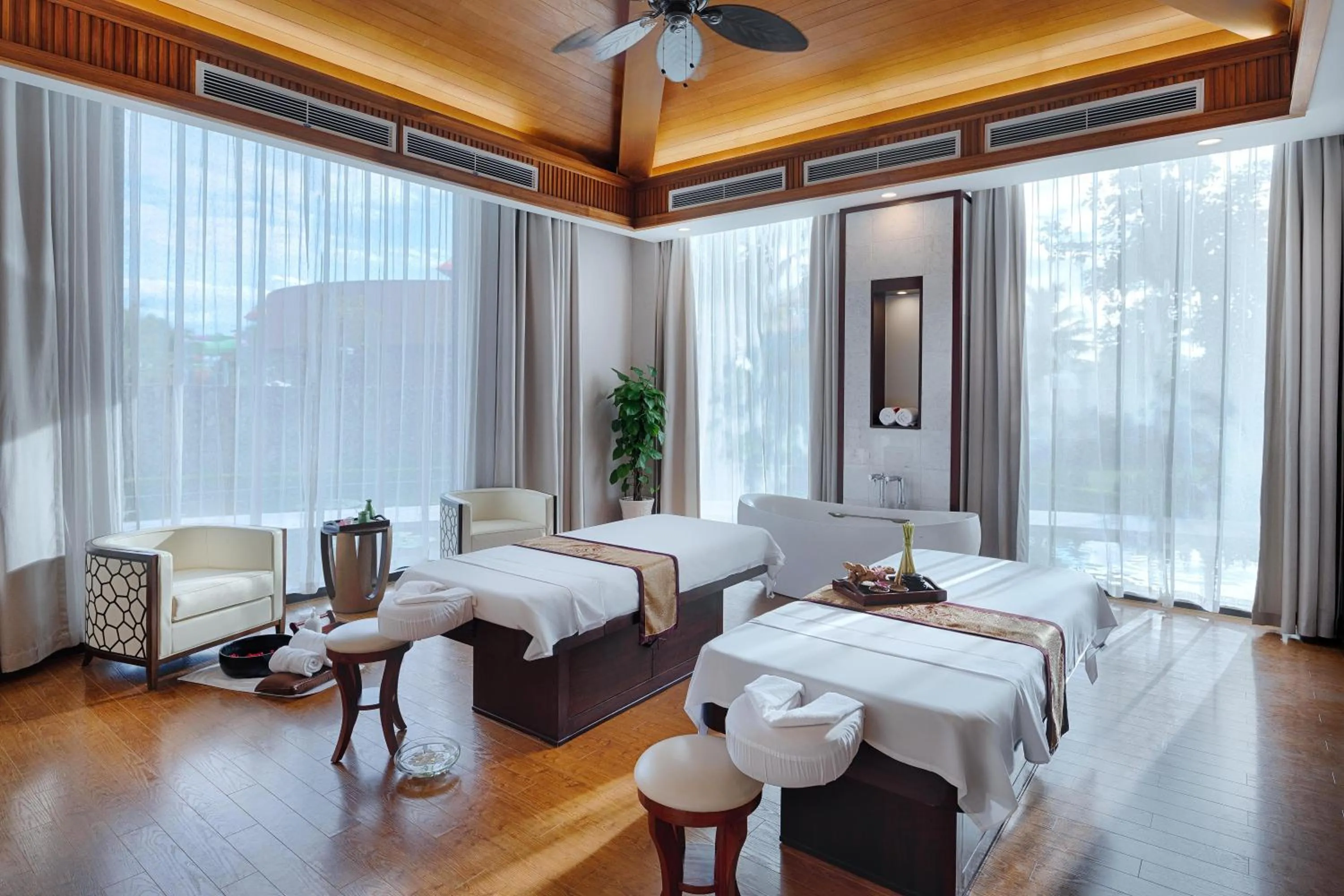 Massage, Bed in Vinpearl Wonderworld Phu Quoc