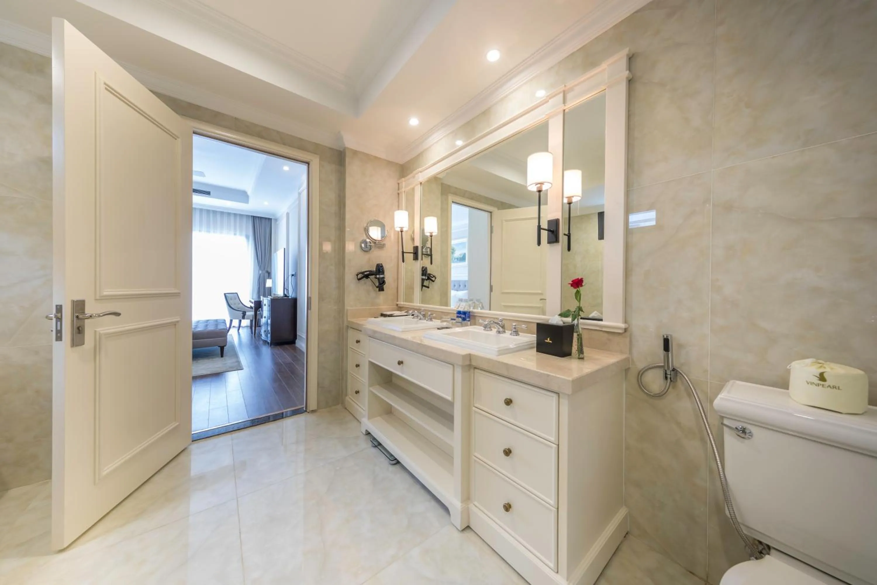 Bathroom in Vinpearl Wonderworld Phu Quoc