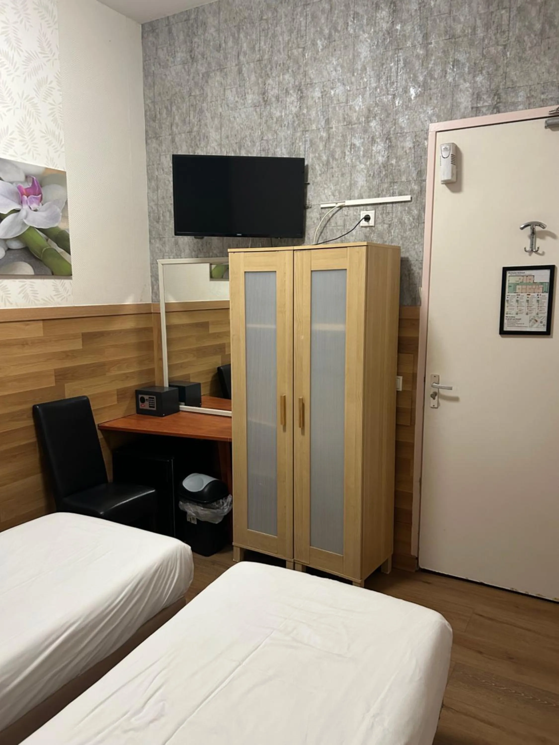 Bedroom, Bed in Hotel Isis