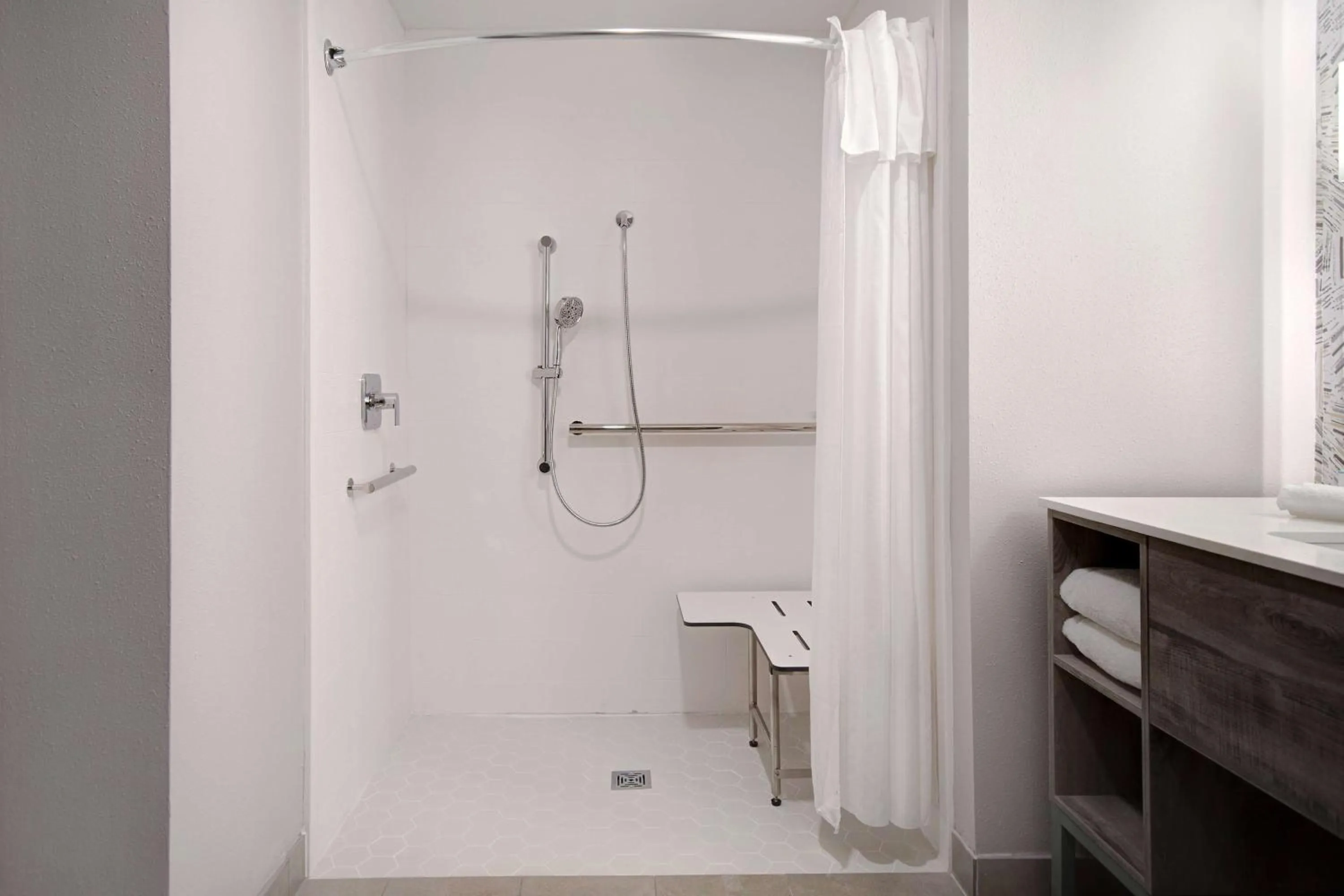 Bathroom in Homewood Suites by Hilton Lexington-Hamburg