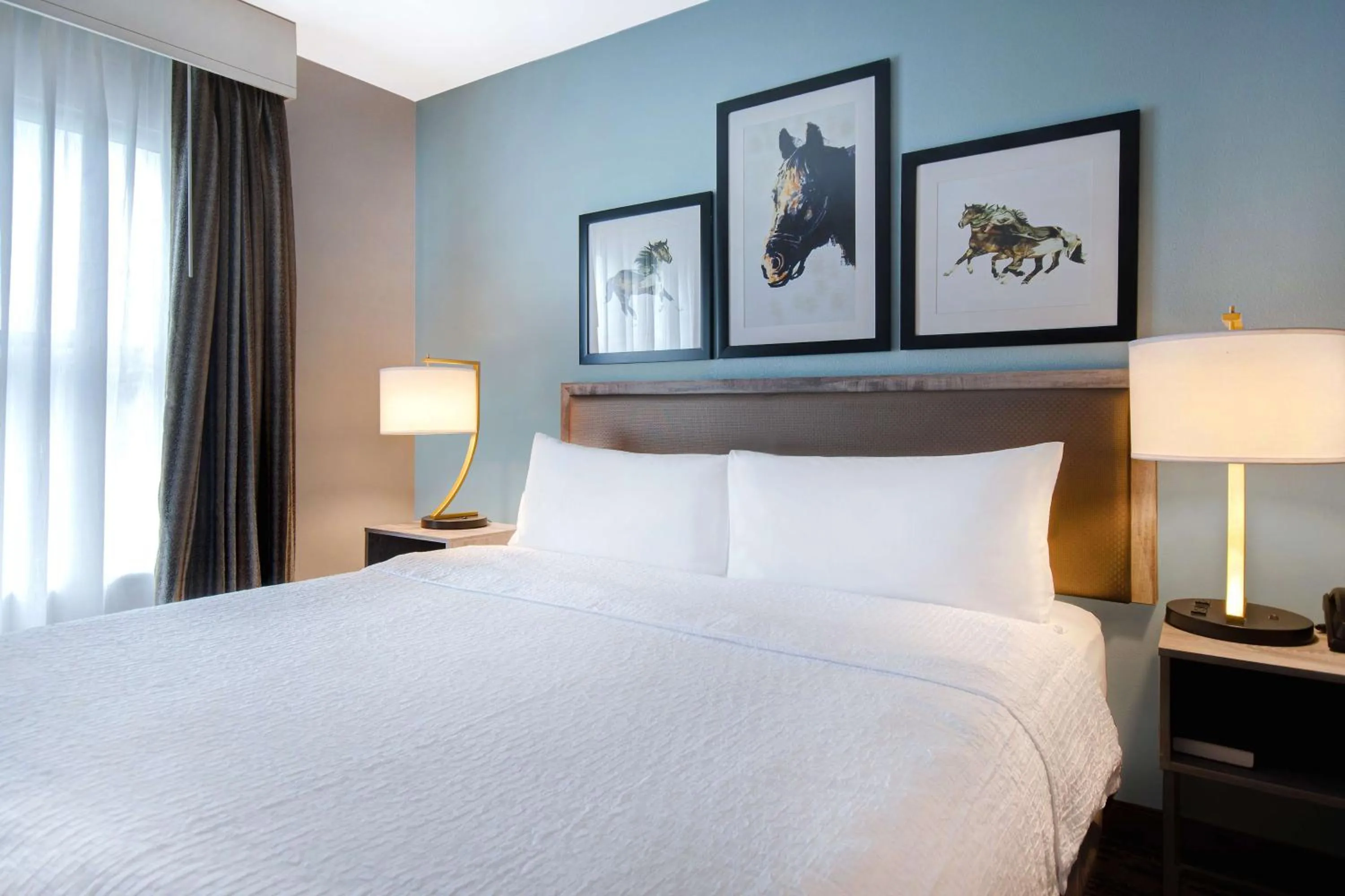 Bed in Homewood Suites by Hilton Lexington-Hamburg