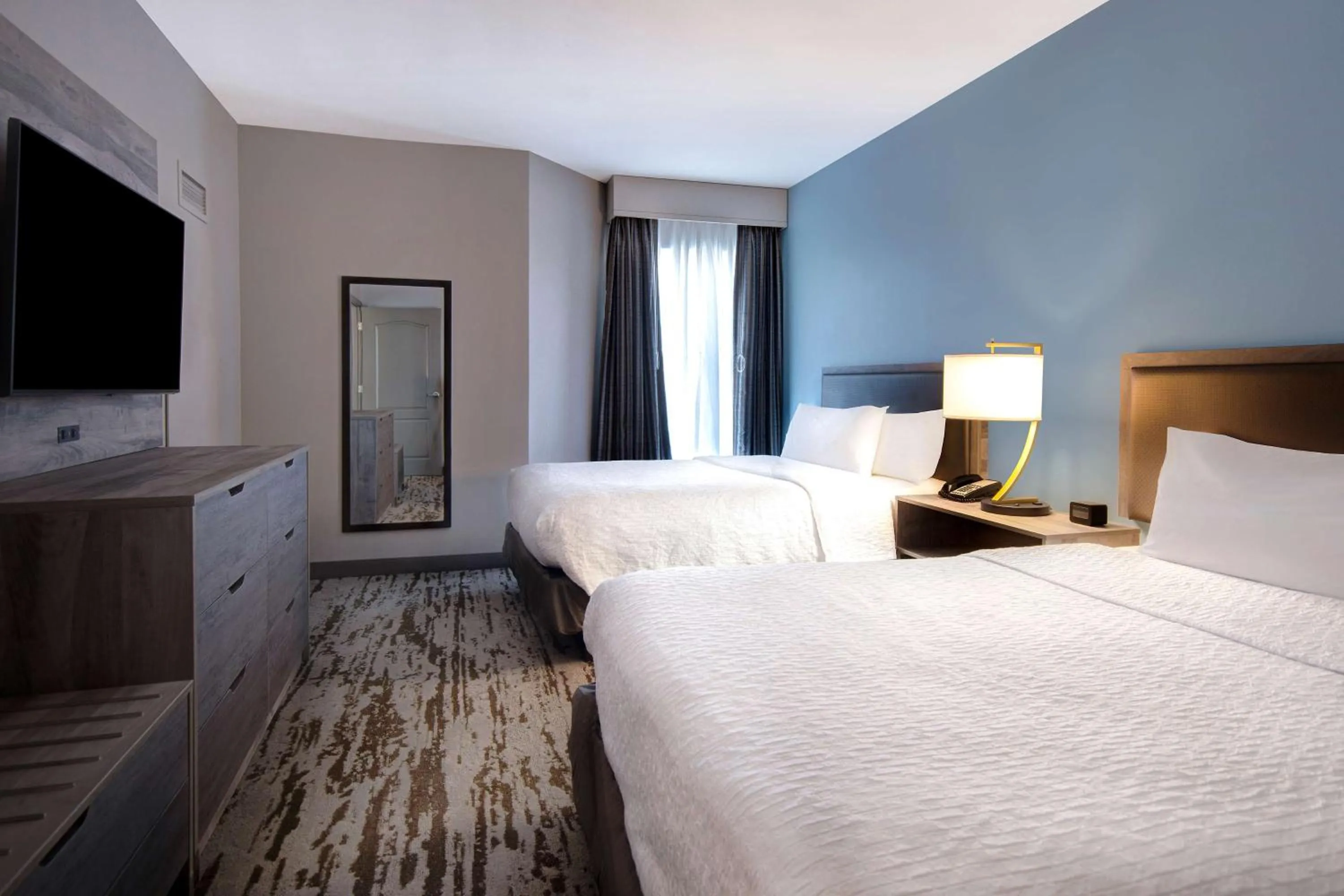Bed in Homewood Suites by Hilton Lexington-Hamburg