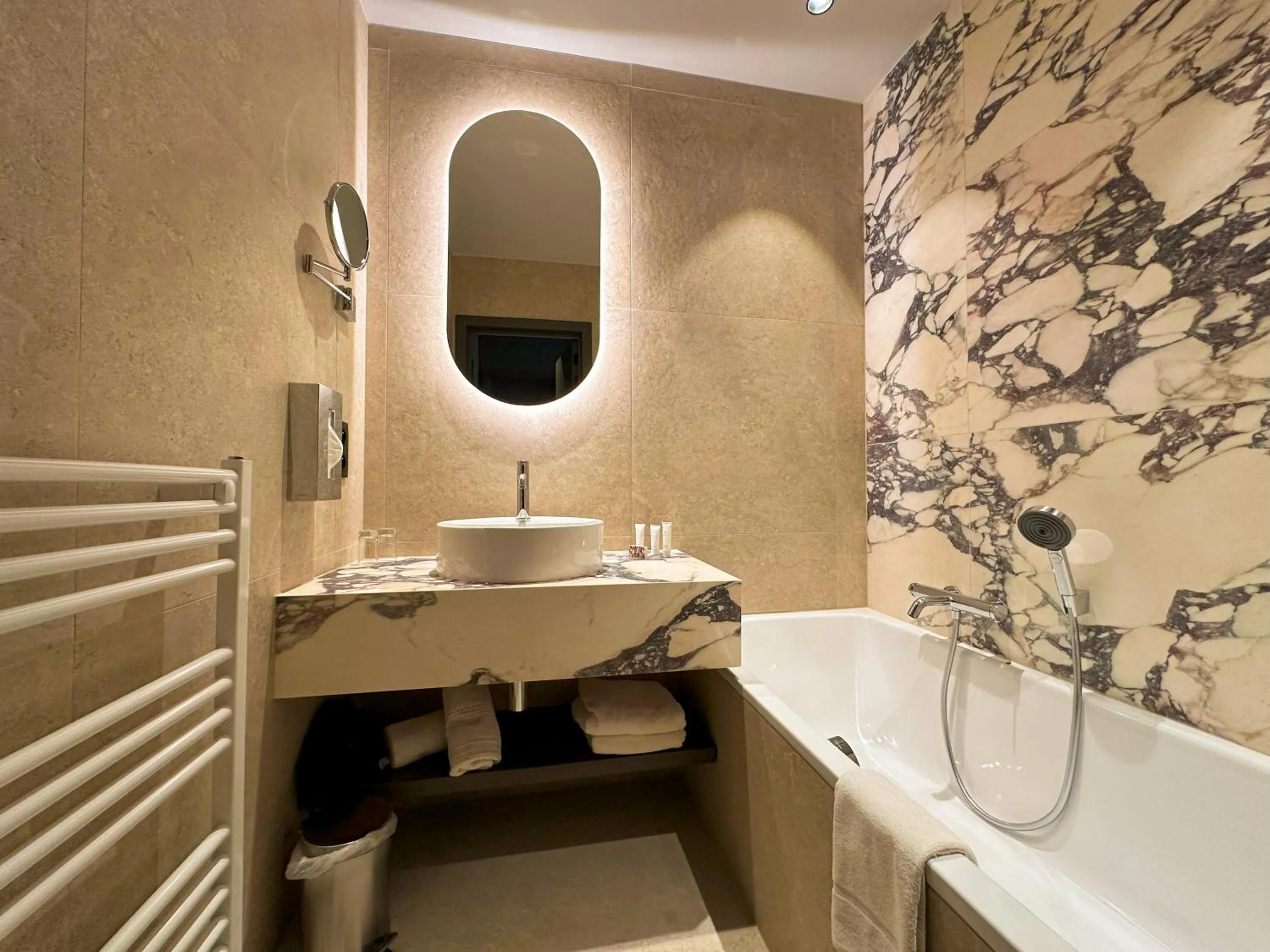 Bathroom in Hotel Villa Select