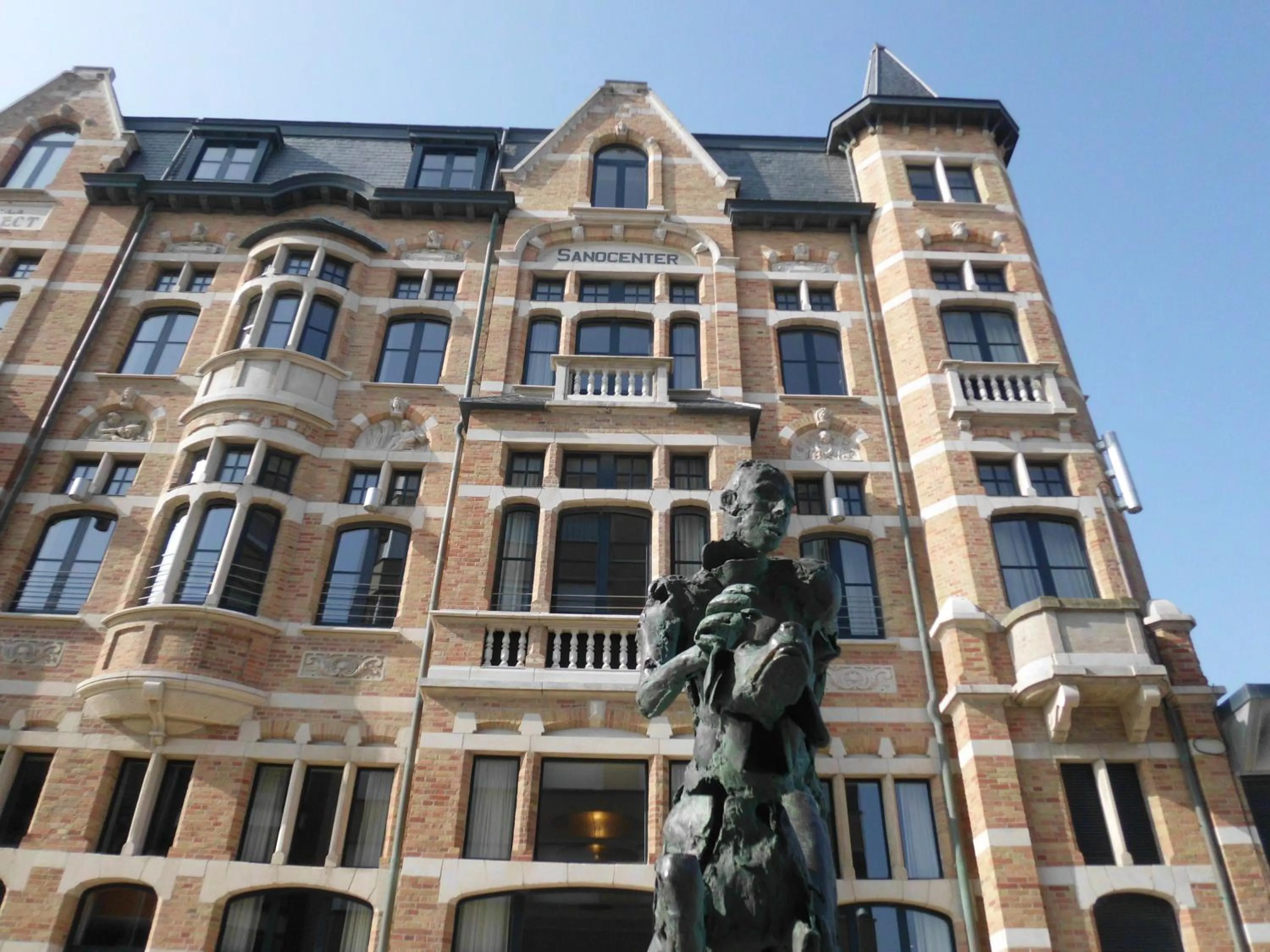 Facade/entrance in Hotel Villa Select