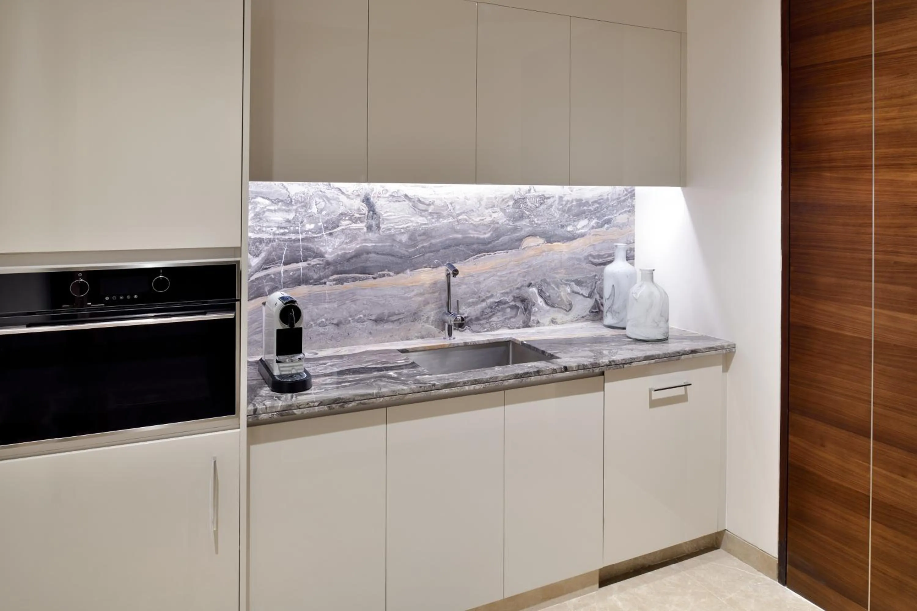 Coffee/tea facilities in Address Sky View, Downtown Dubai