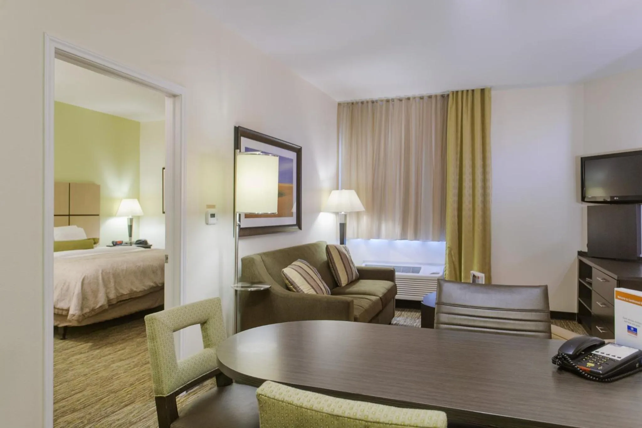 Photo of the whole room, Bed in Candlewood Suites San Marcos by IHG