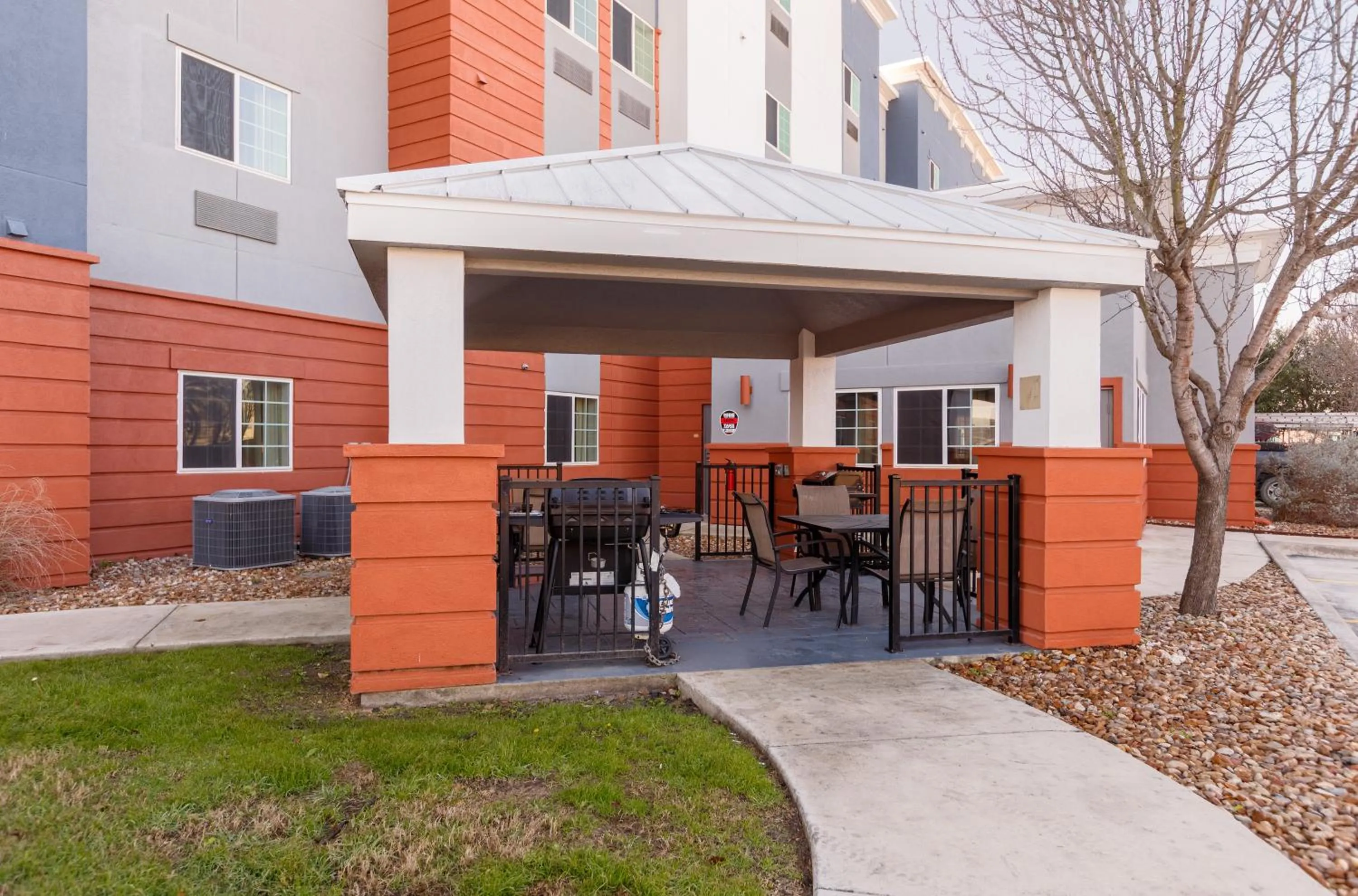 BBQ facilities in Candlewood Suites San Marcos by IHG