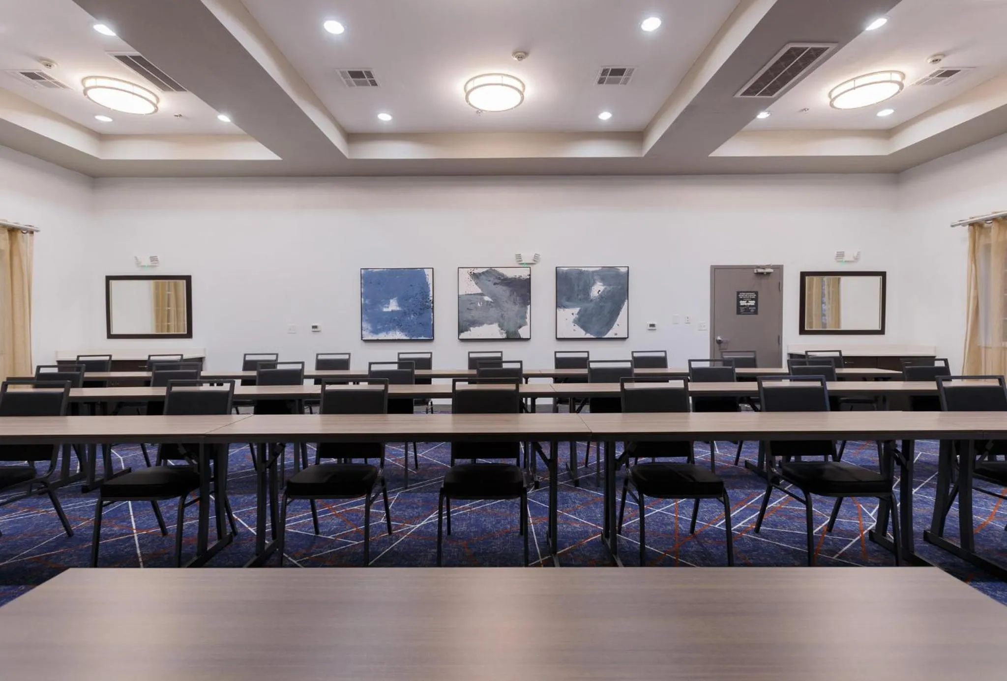Meeting/conference room in Candlewood Suites San Marcos by IHG
