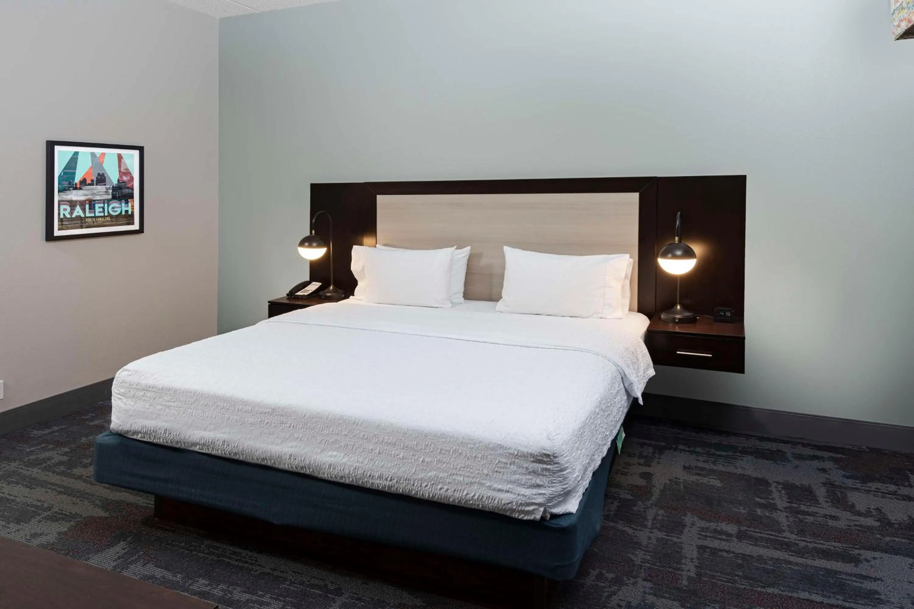 Bed in Hampton Inn & Suites - Raleigh Downtown