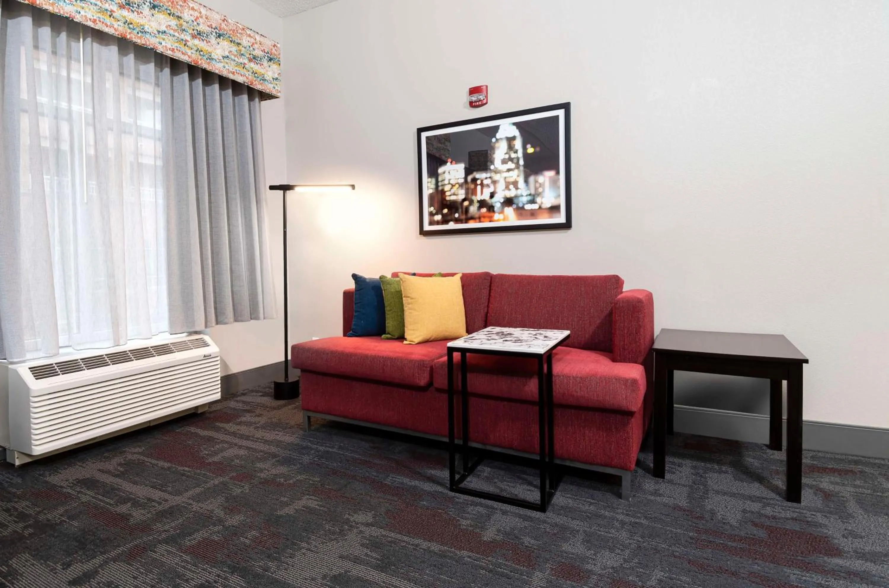 Living room in Hampton Inn & Suites - Raleigh Downtown
