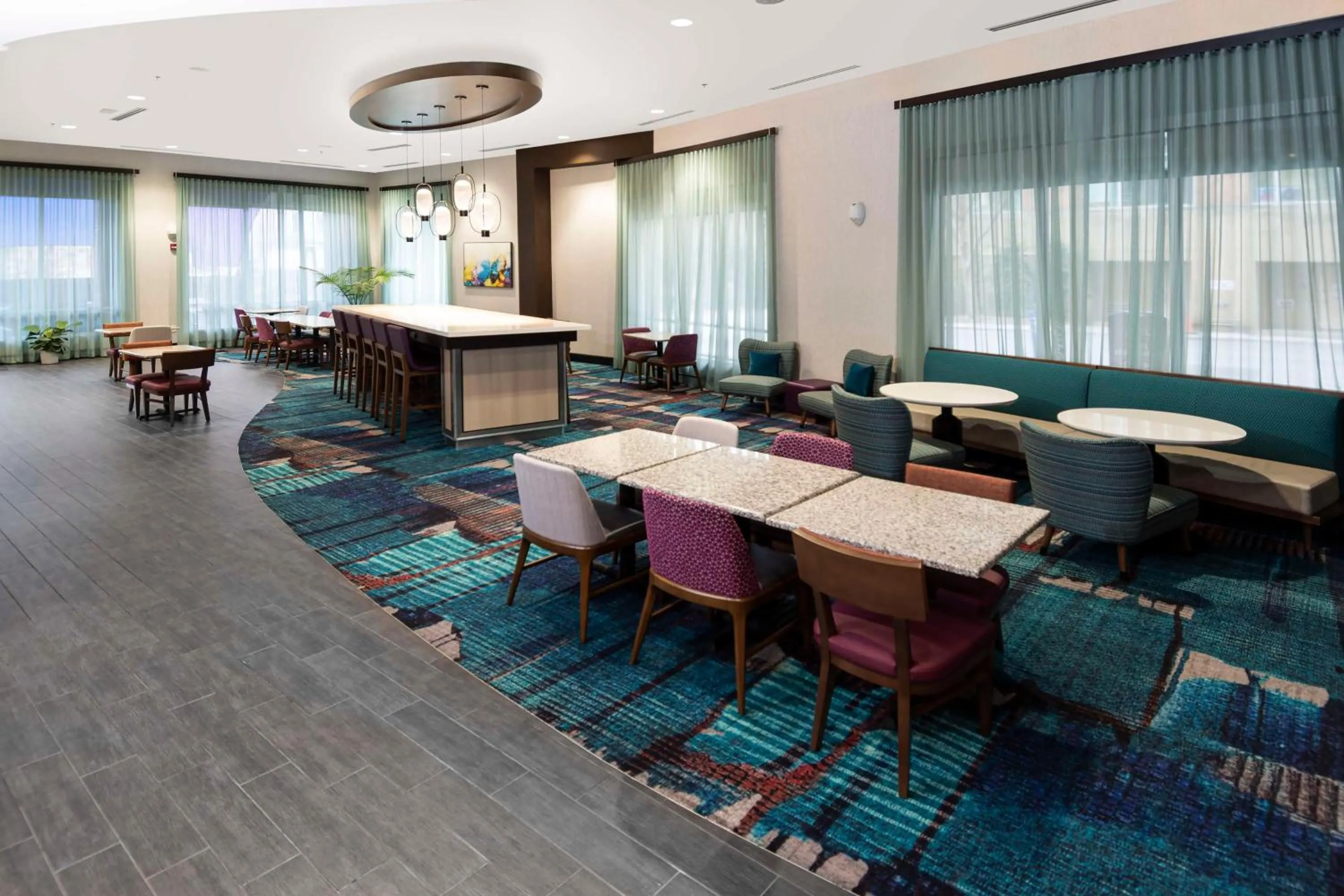 Lobby or reception in Hampton Inn & Suites - Raleigh Downtown