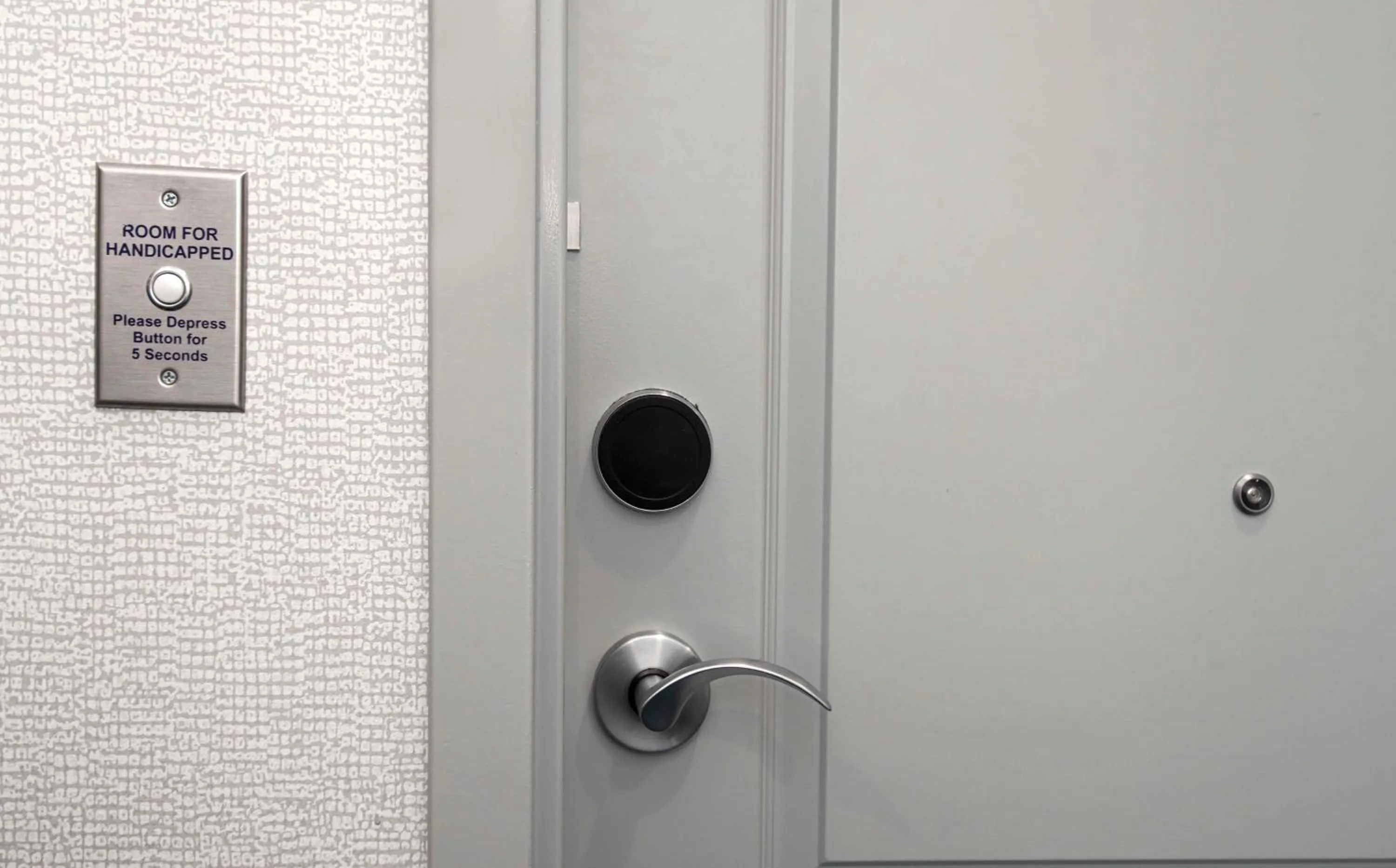 Bedroom in Hampton Inn & Suites - Raleigh Downtown