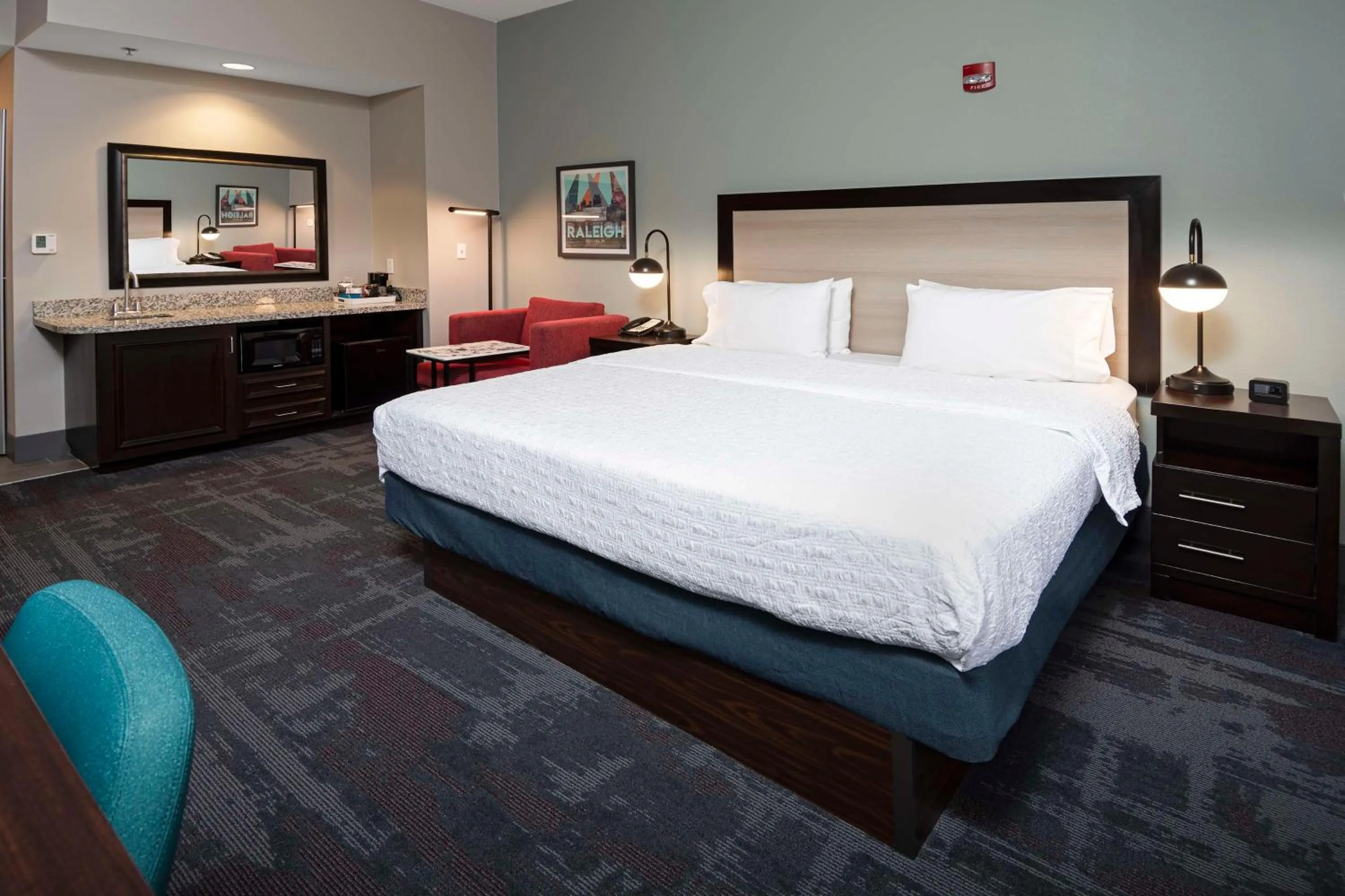 Bed in Hampton Inn & Suites - Raleigh Downtown