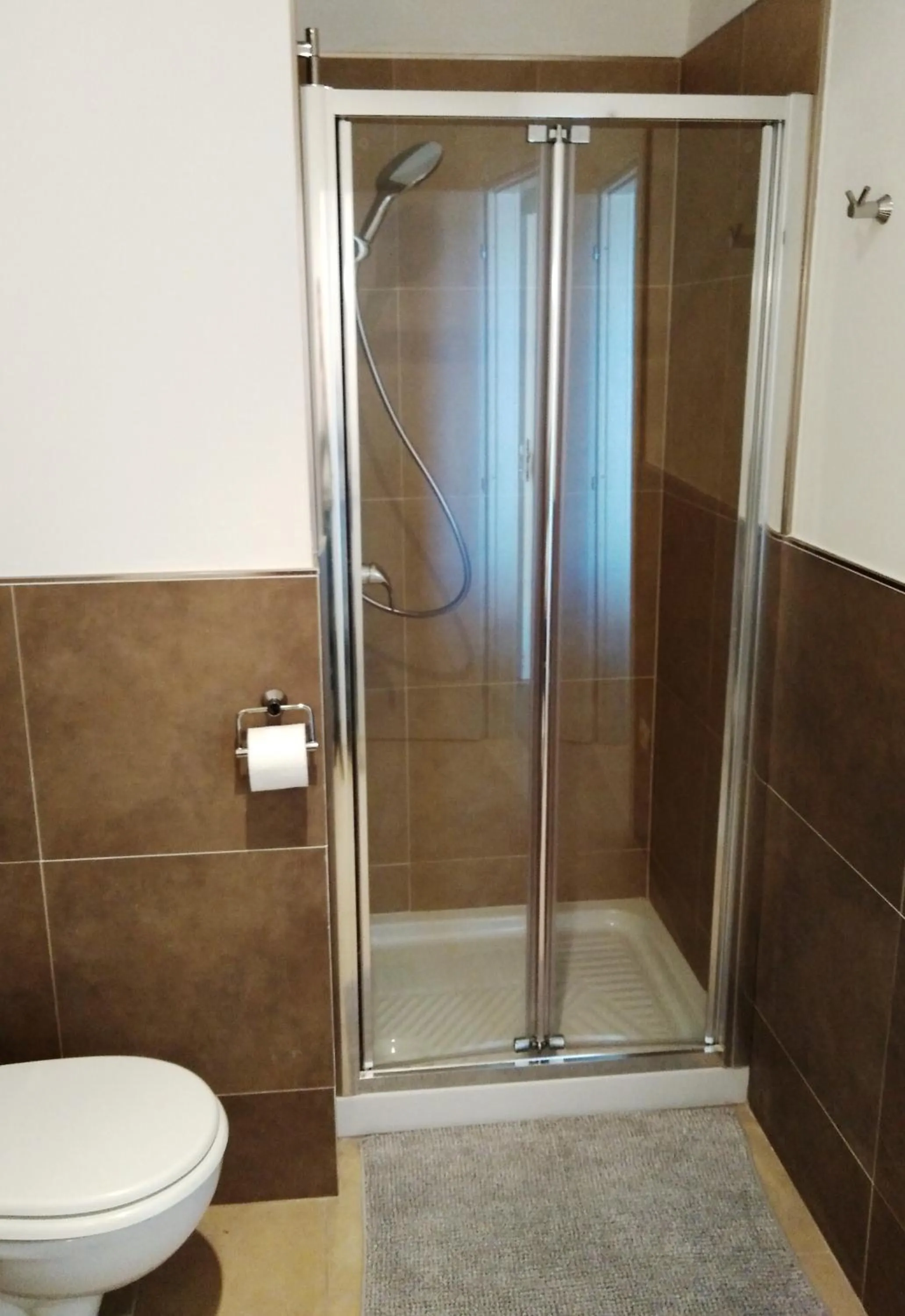 Shower in Acetylene B&B