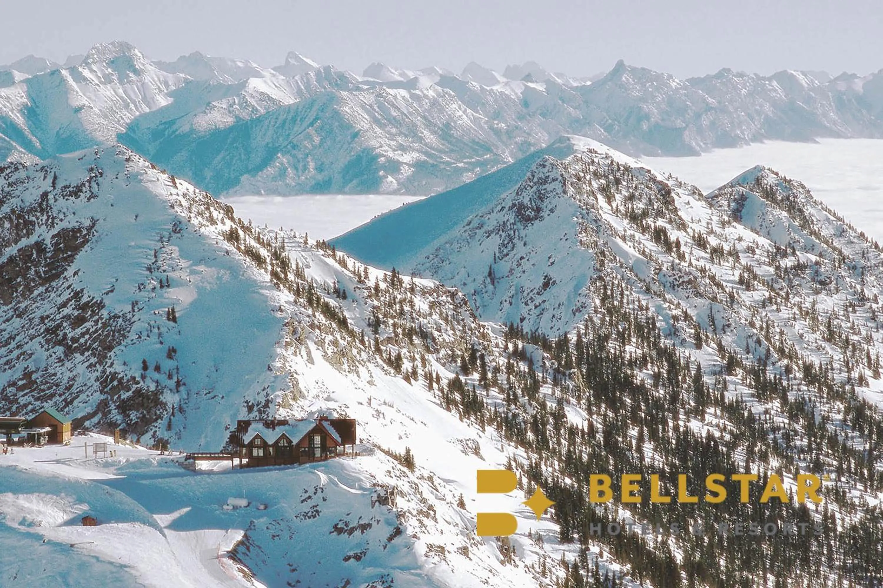 Mountain view in Glacier Mountaineer Lodge