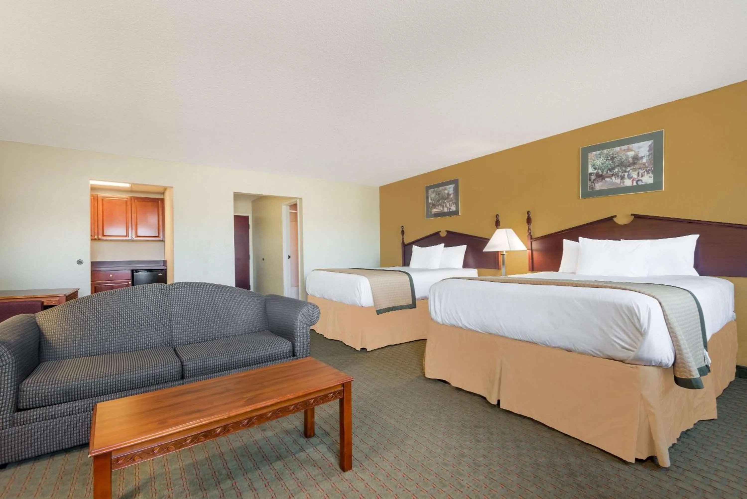 Photo of the whole room, Bed in Days Inn by Wyndham Norton