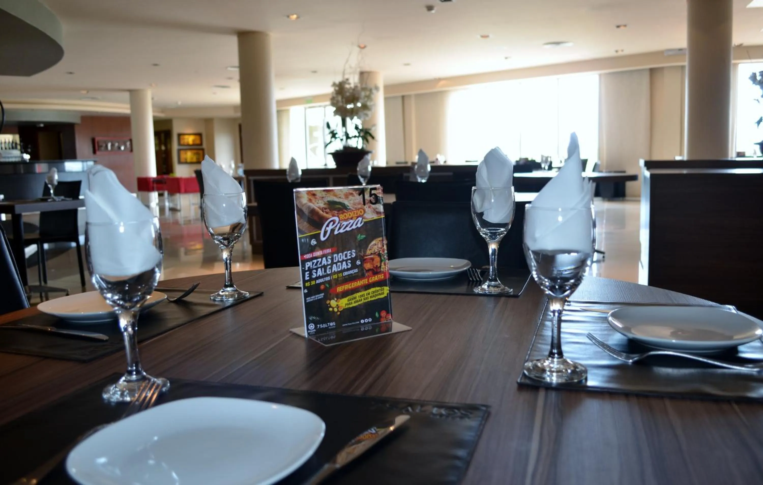 Restaurant/places to eat in 7 Saltos Resort