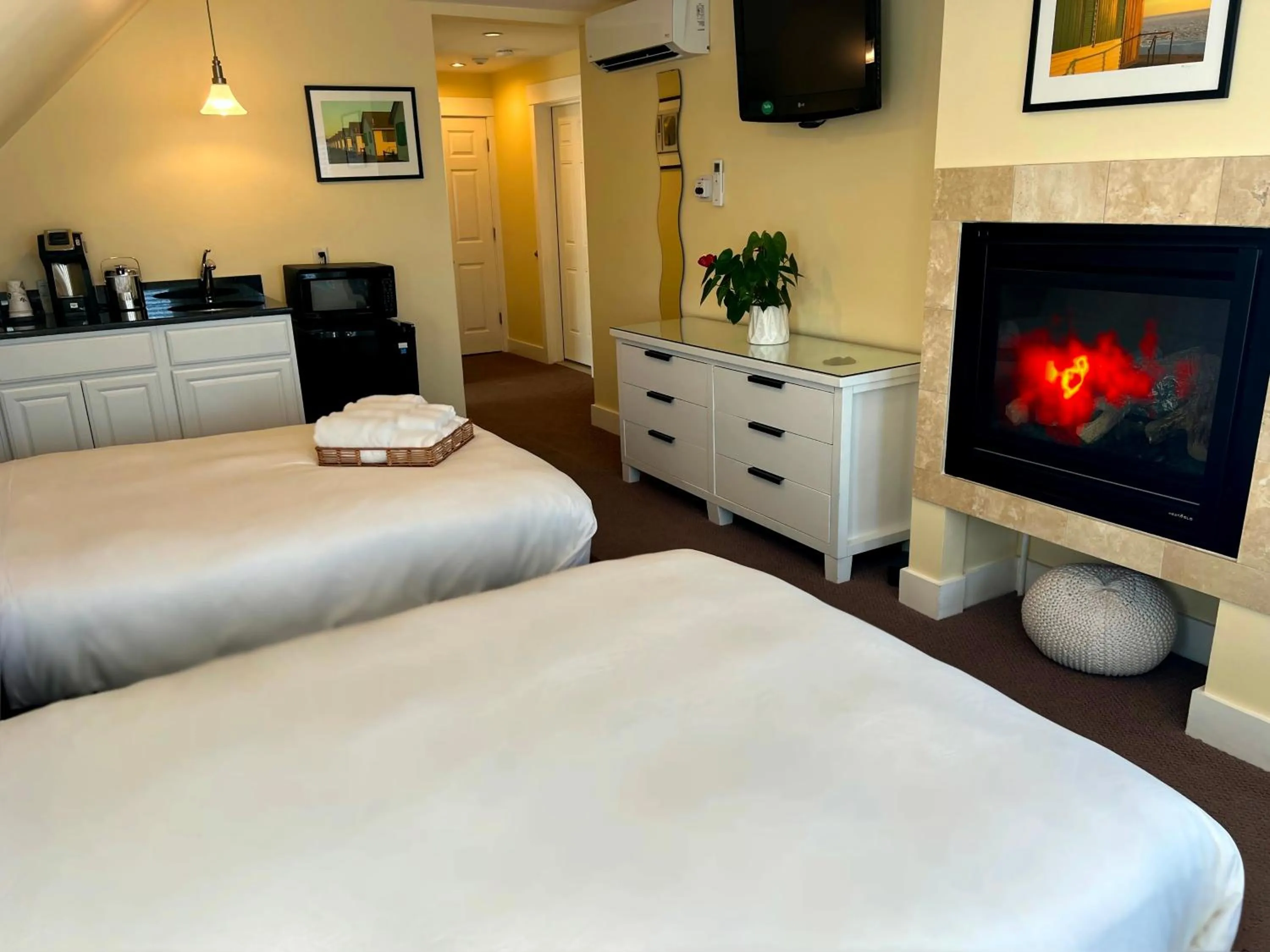 Bed in Lotus Provincetown