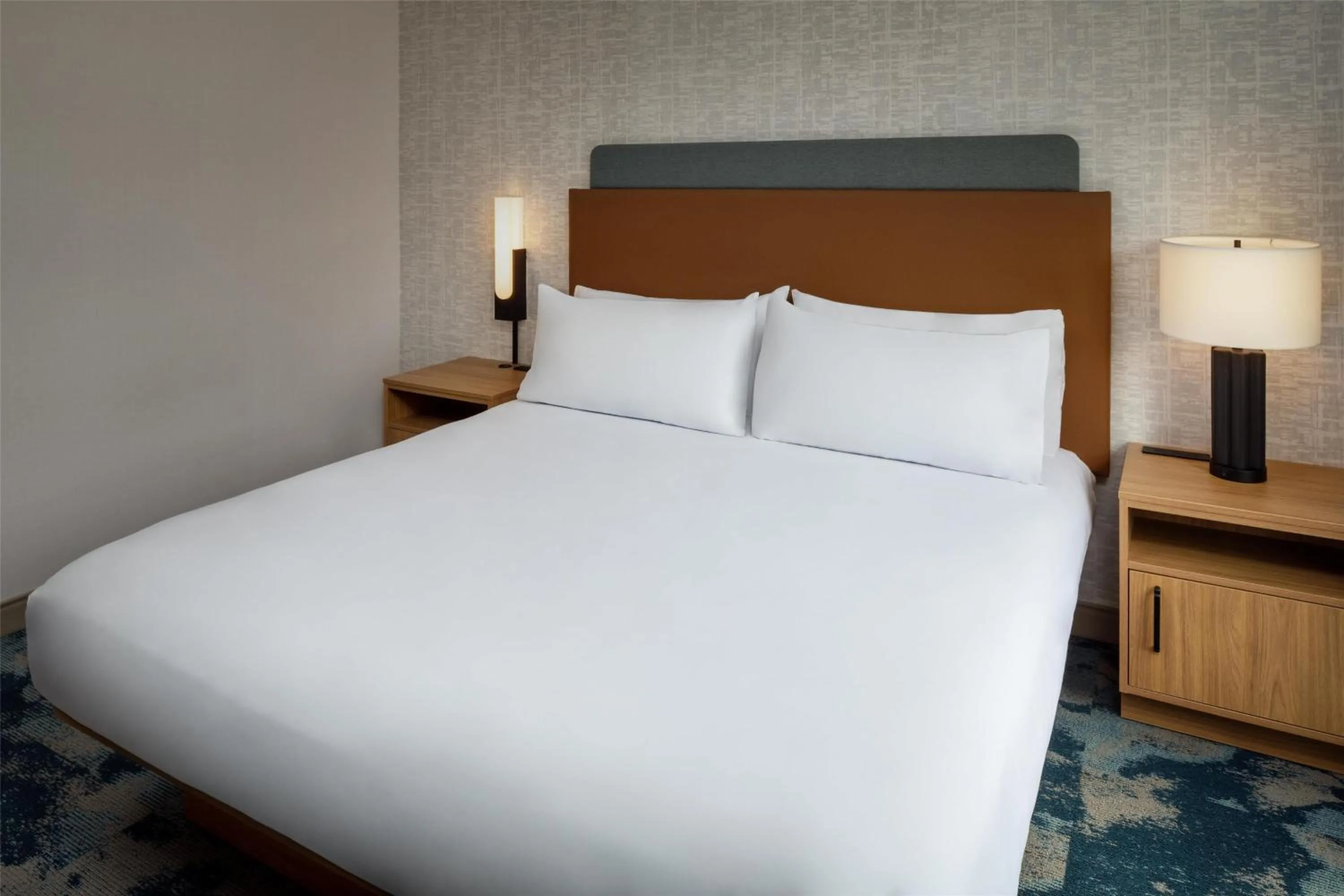 Bed in Hampton Inn & Suites North Conway