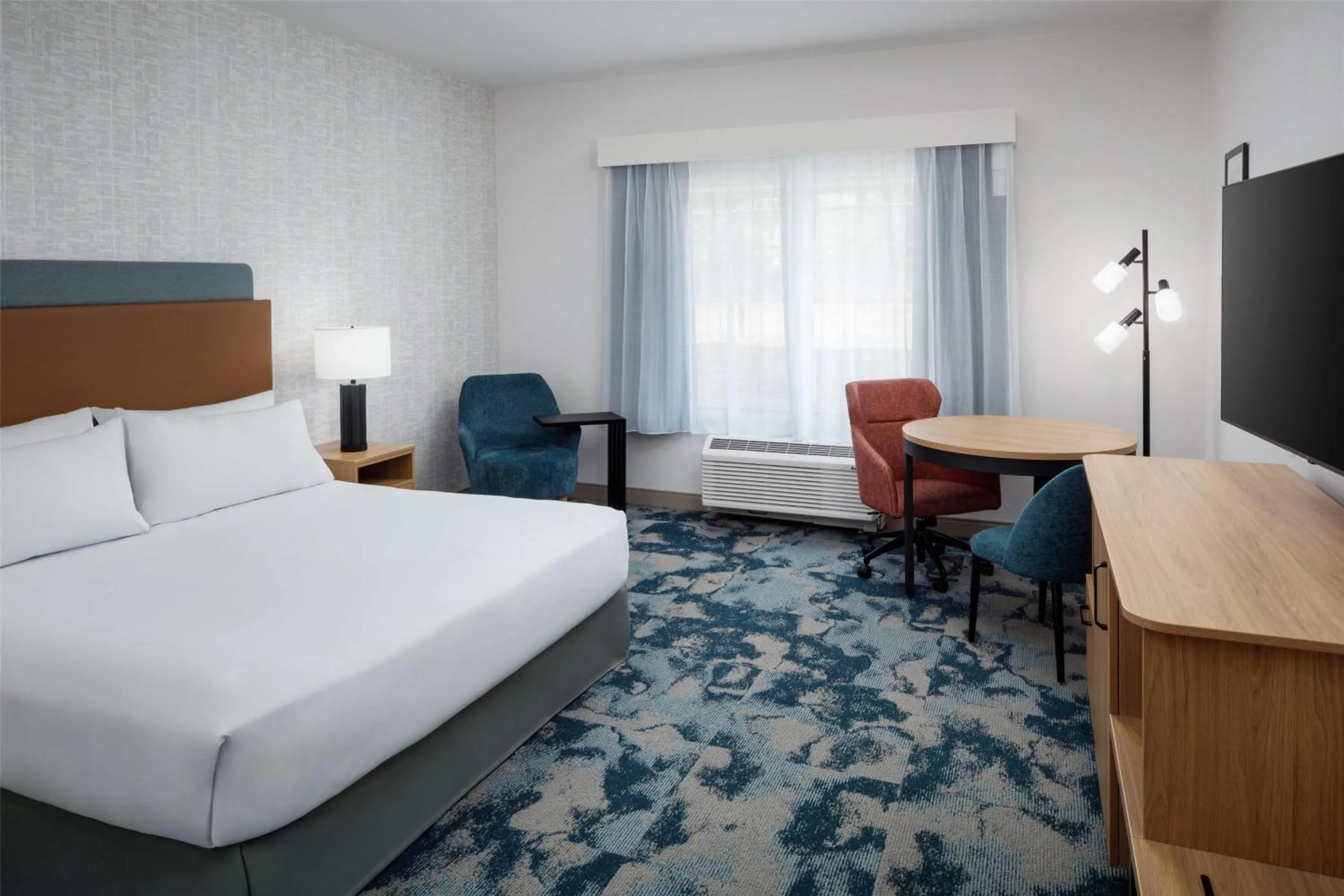 Bed in Hampton Inn & Suites North Conway