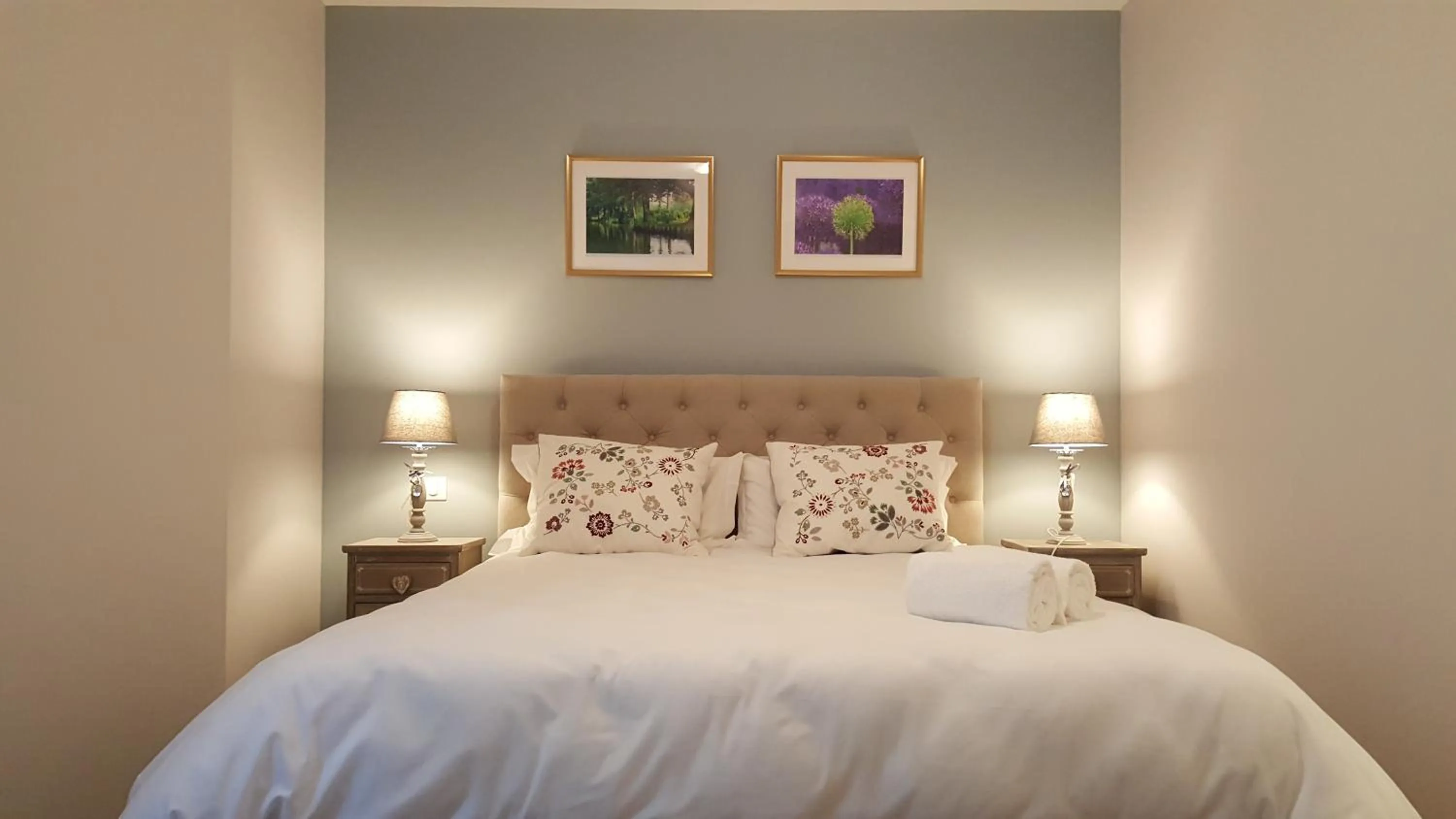 Bed in Hôtel Chez Jacqueline