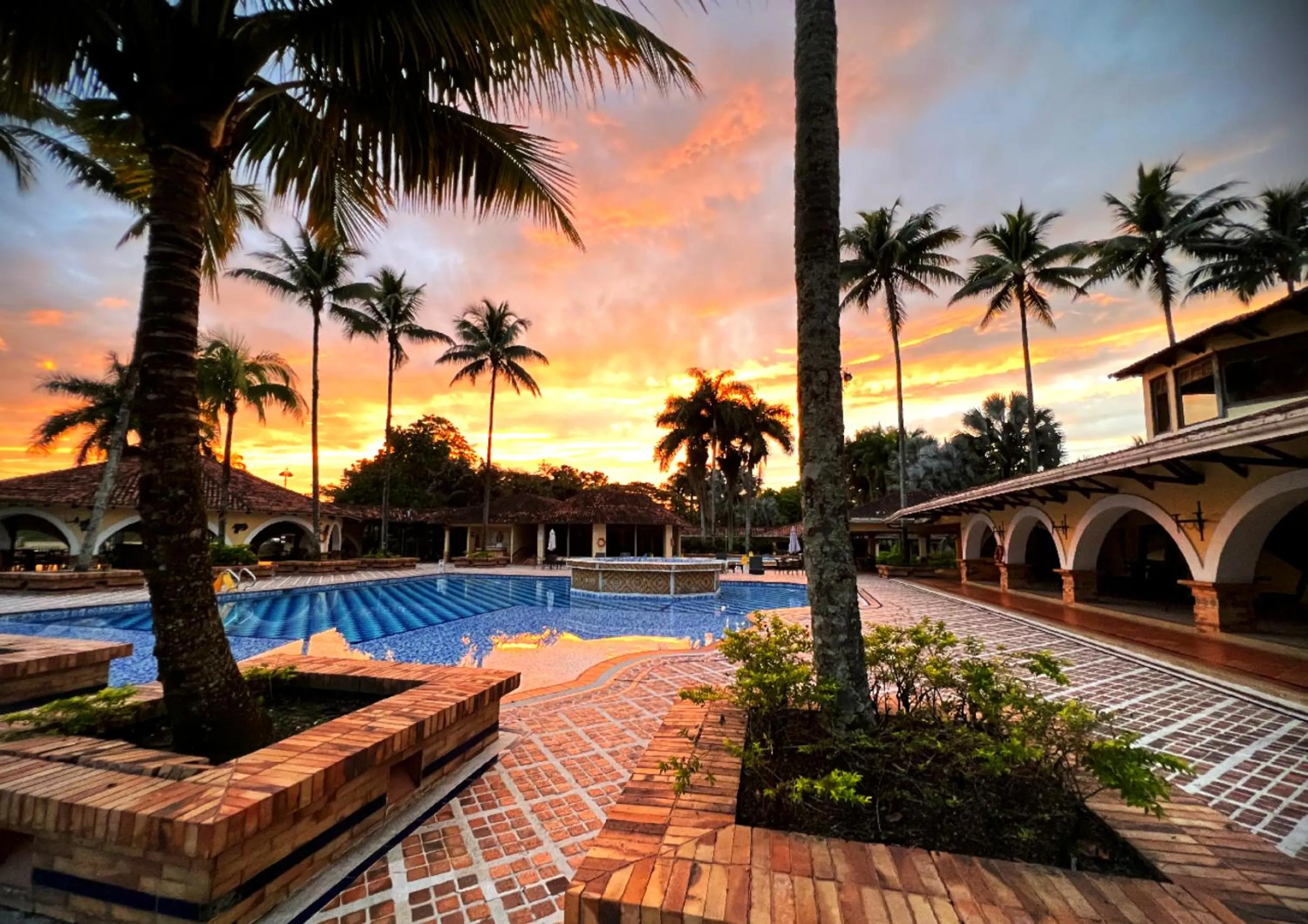 Swimming pool in Tequendama Hotel Campestre Villavicencio