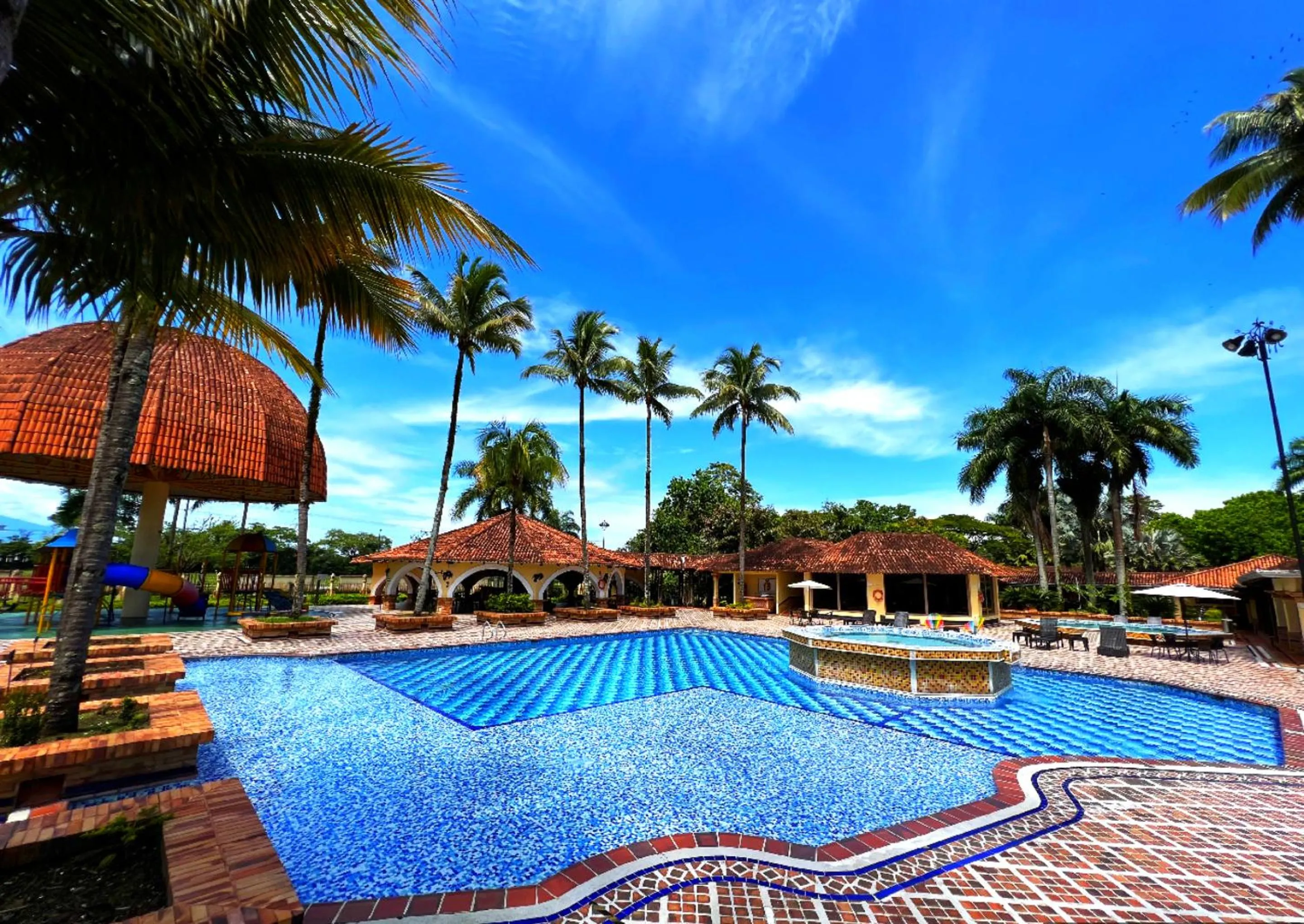 Swimming pool in Tequendama Hotel Campestre Villavicencio
