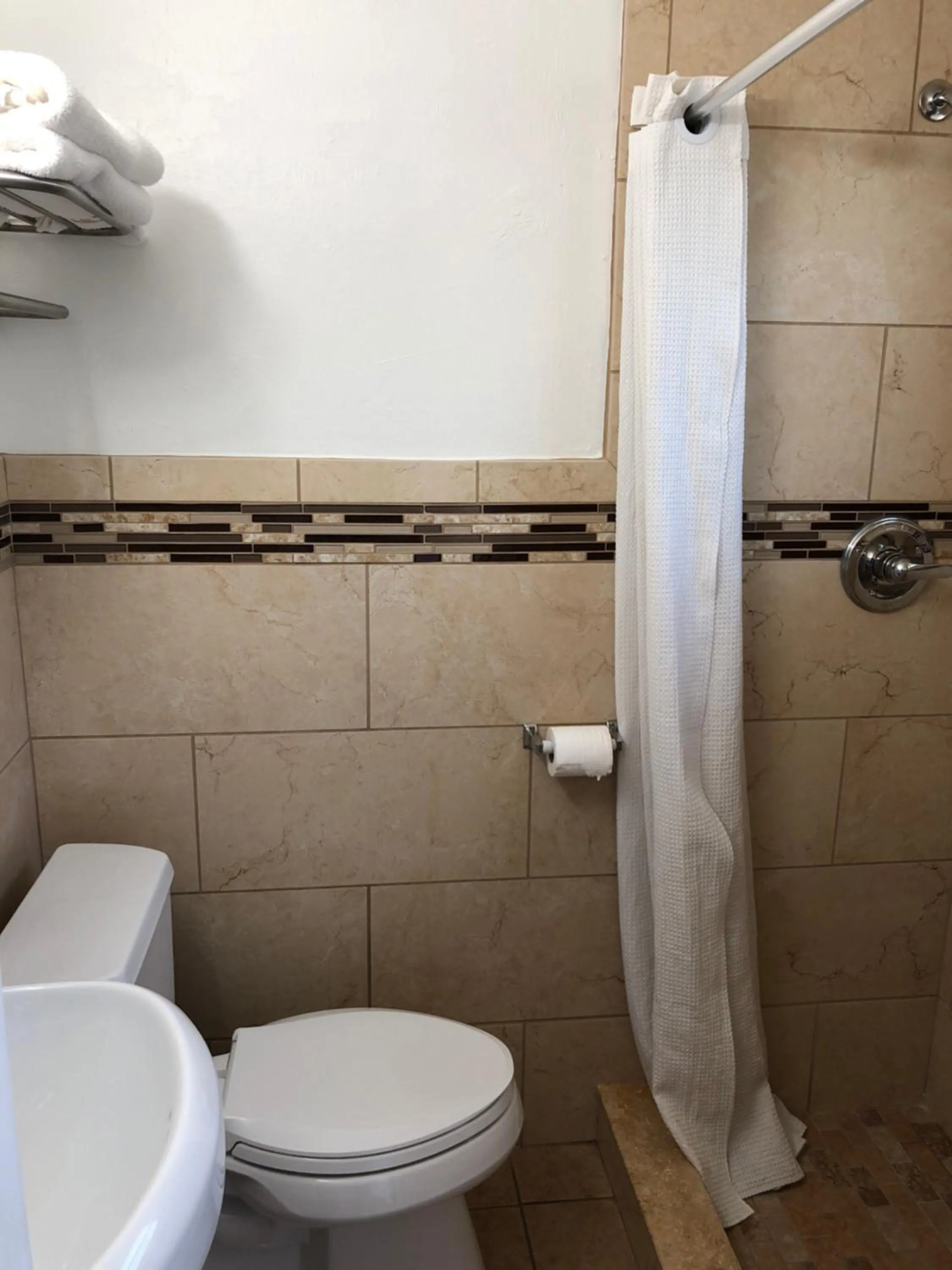 Bathroom in Glades Motel - Naples