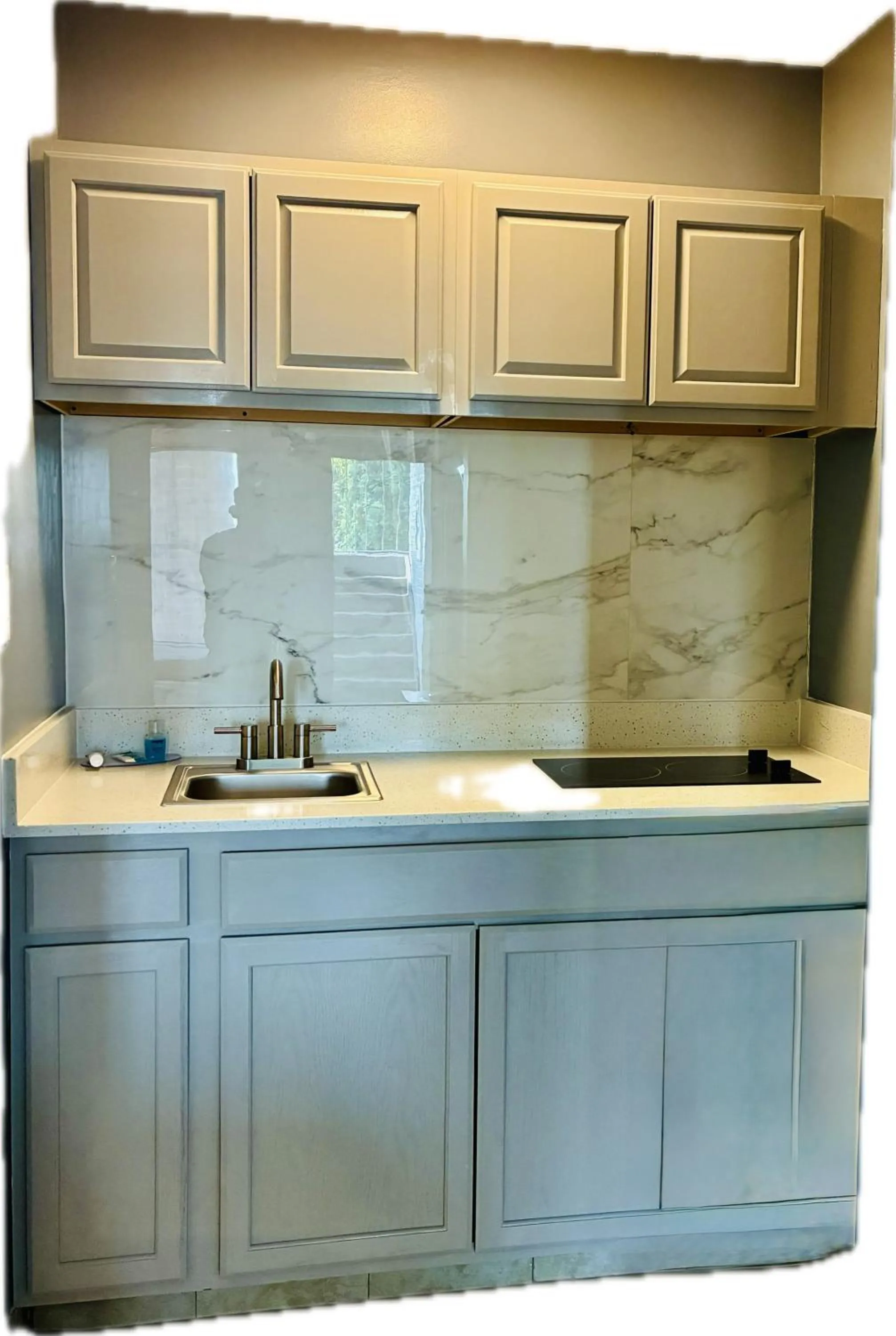 Kitchen or kitchenette in Americas Best Value Inn and Suites Blytheville by Sonesta