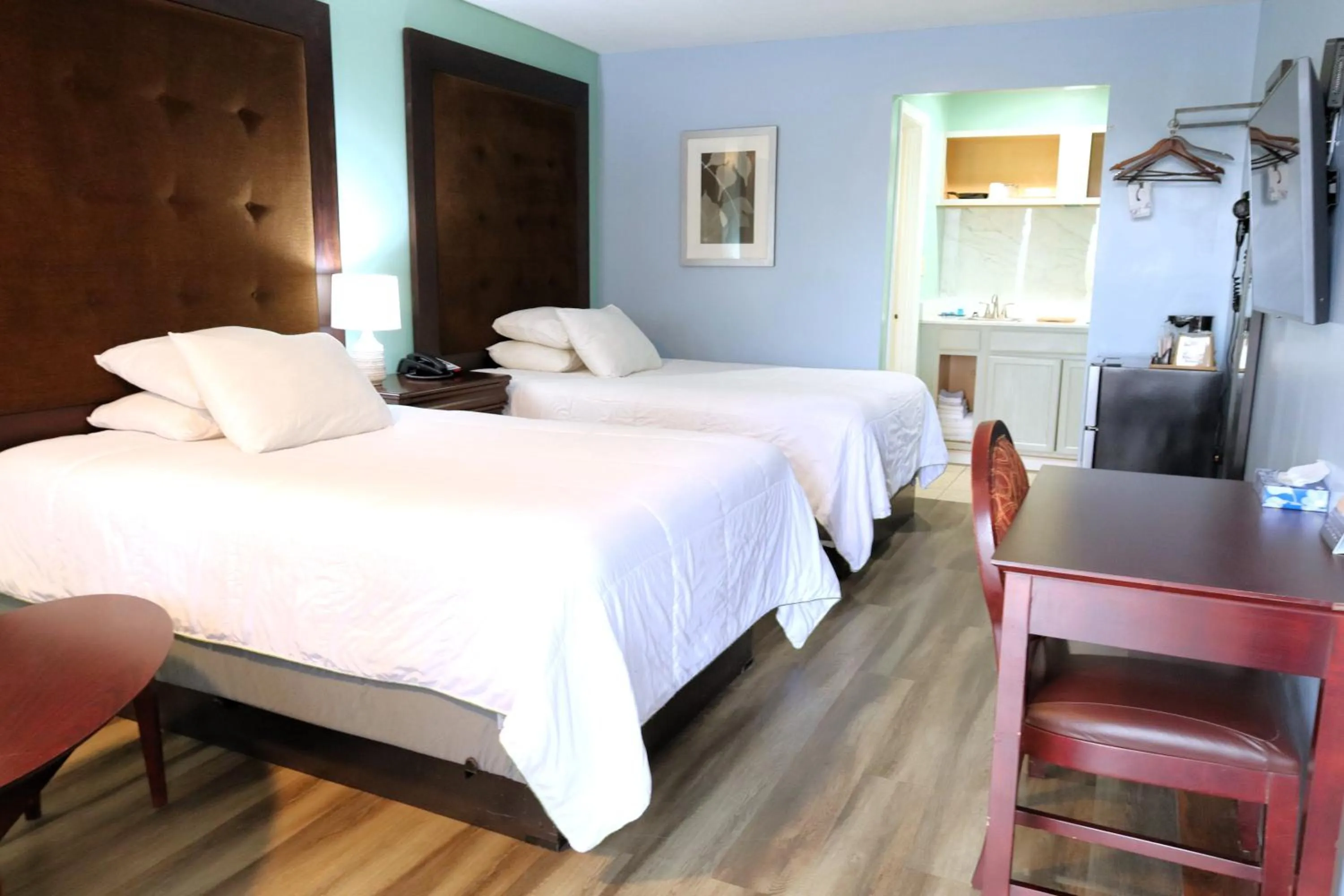 Bed in Americas Best Value Inn Suites & Studios Blytheville by Sonesta