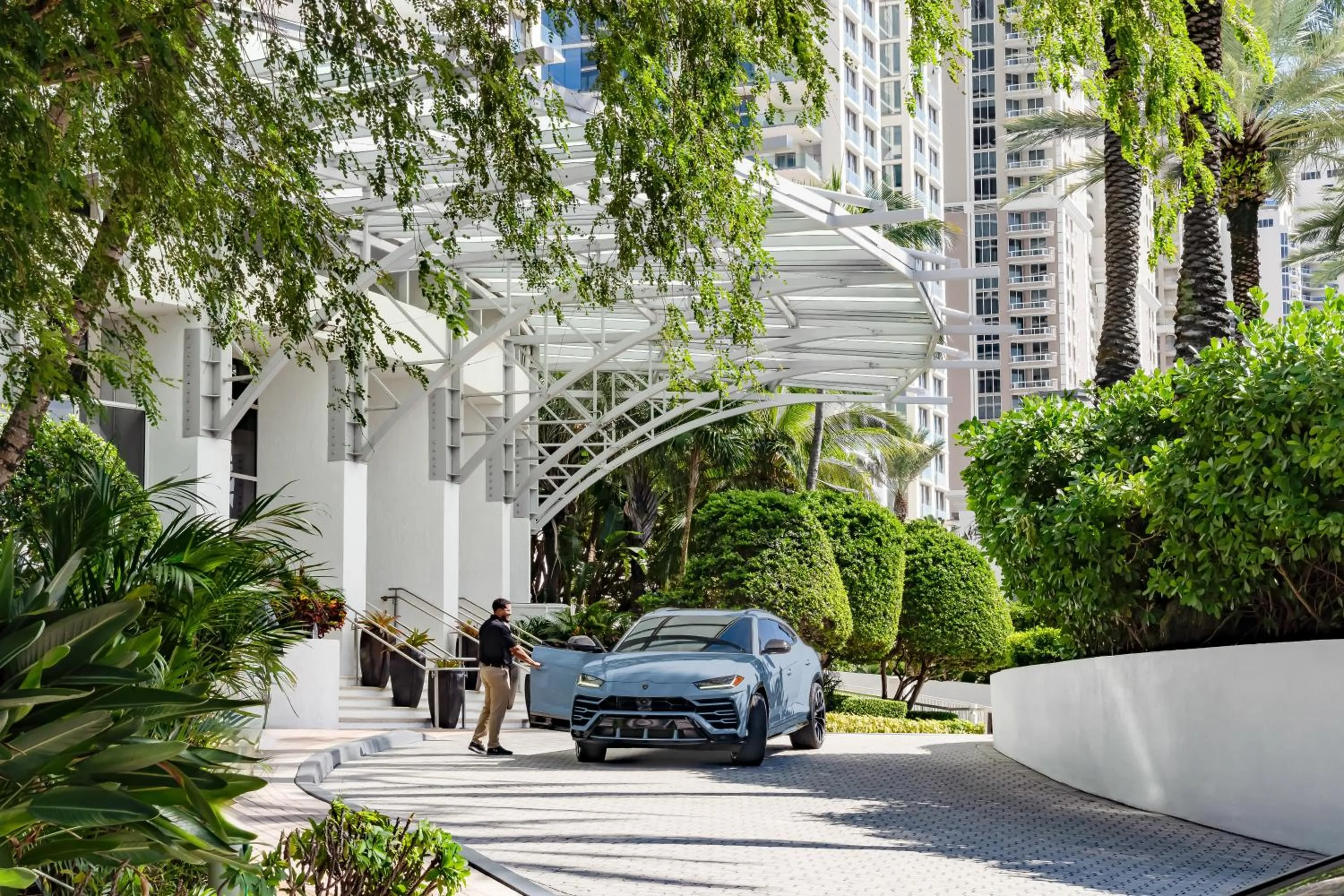 Parking in Trump International Beach Resort - Sunny Isles Beach