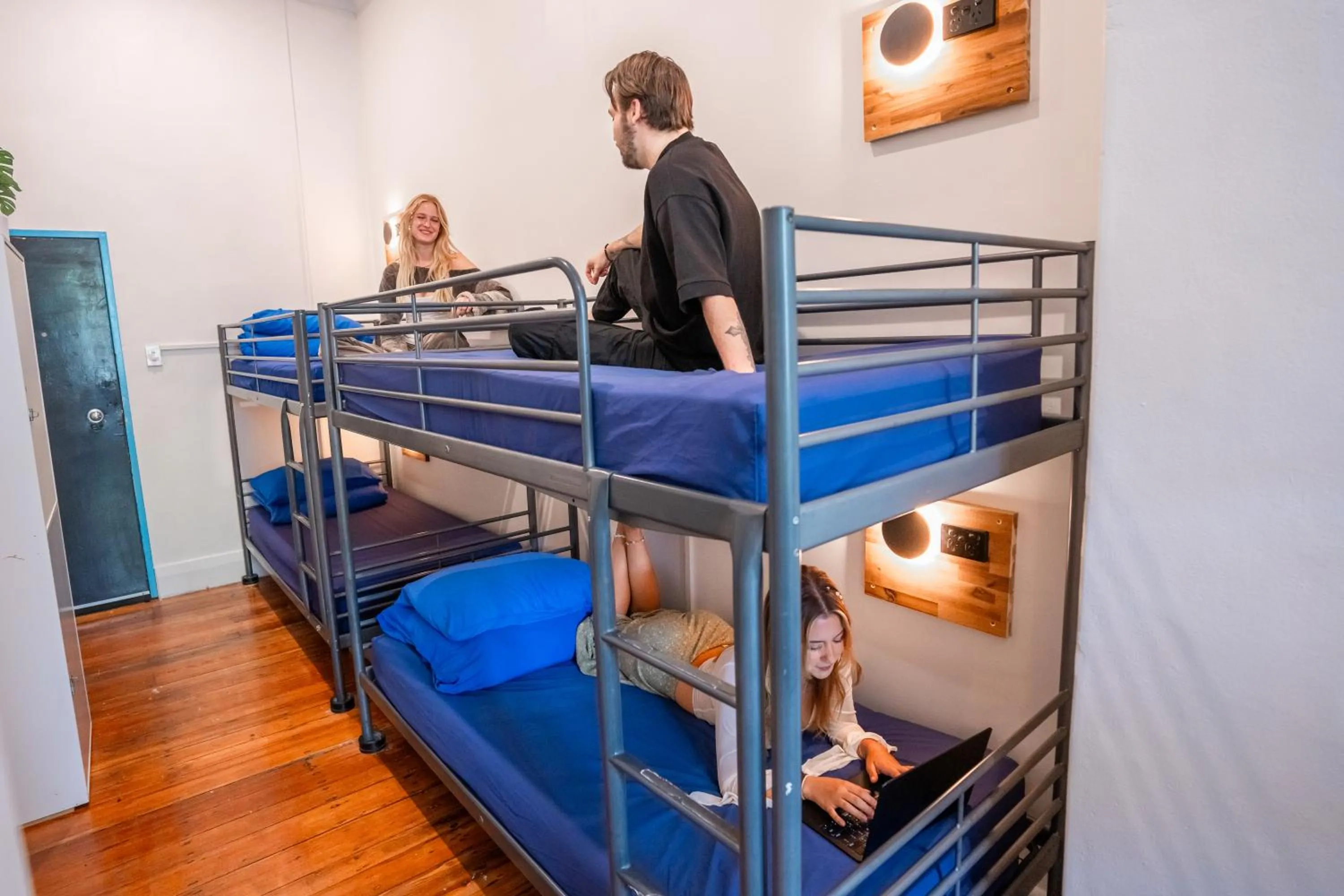 Photo of the whole room in Hump Backpackers