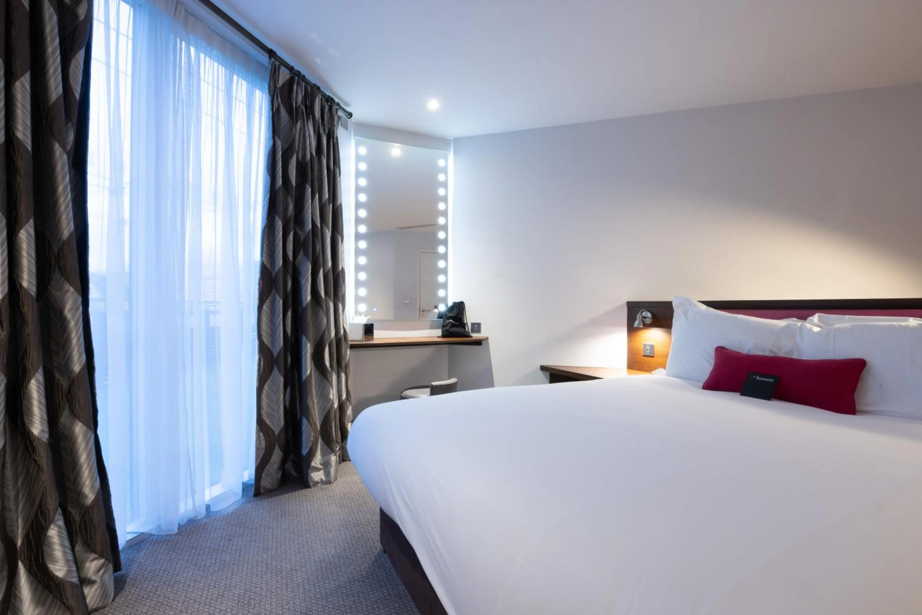 Bedroom, Bed in Bermondsey Square Hotel - A Bespoke Hotel
