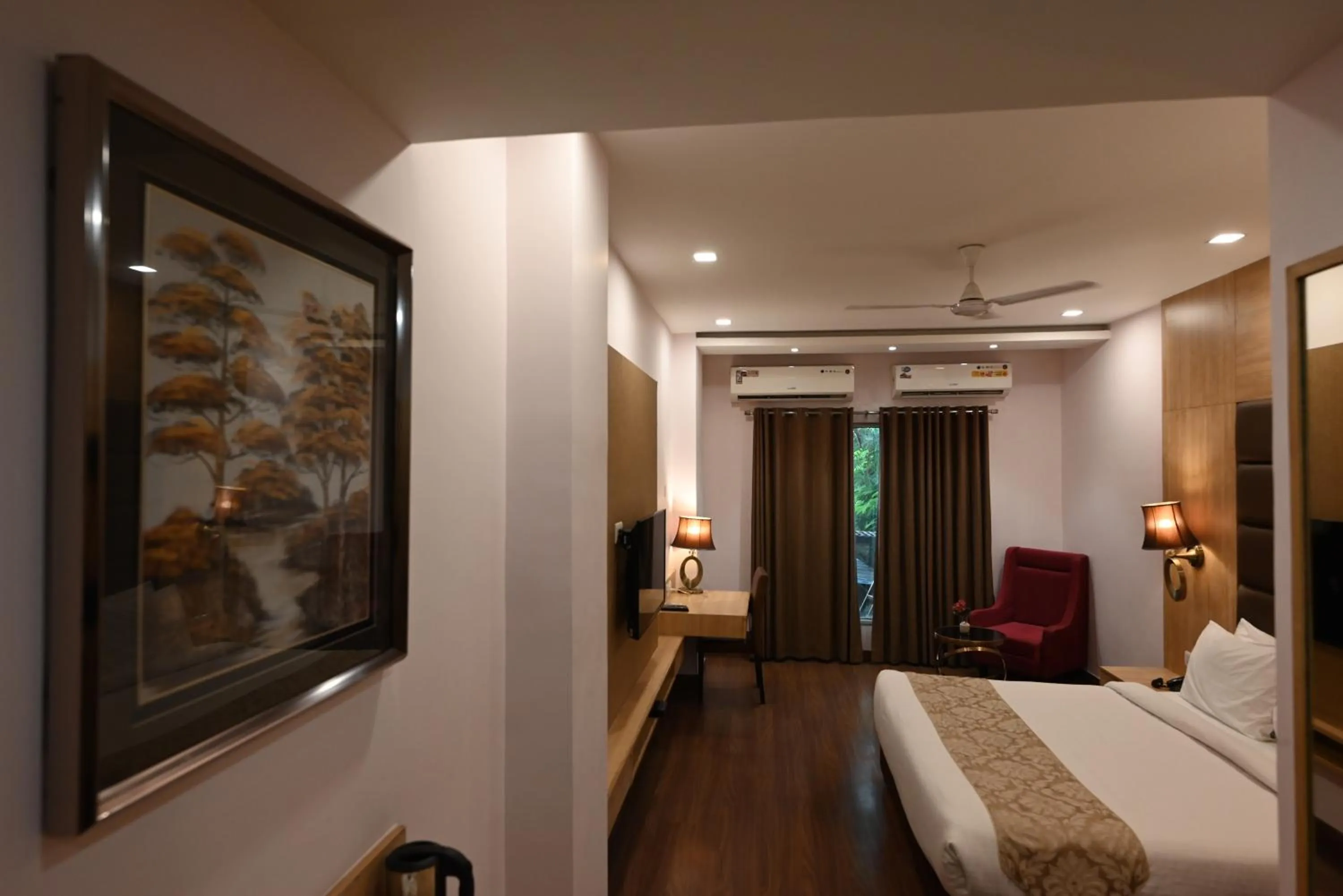 Bedroom, Bed in Little Chef Hotel