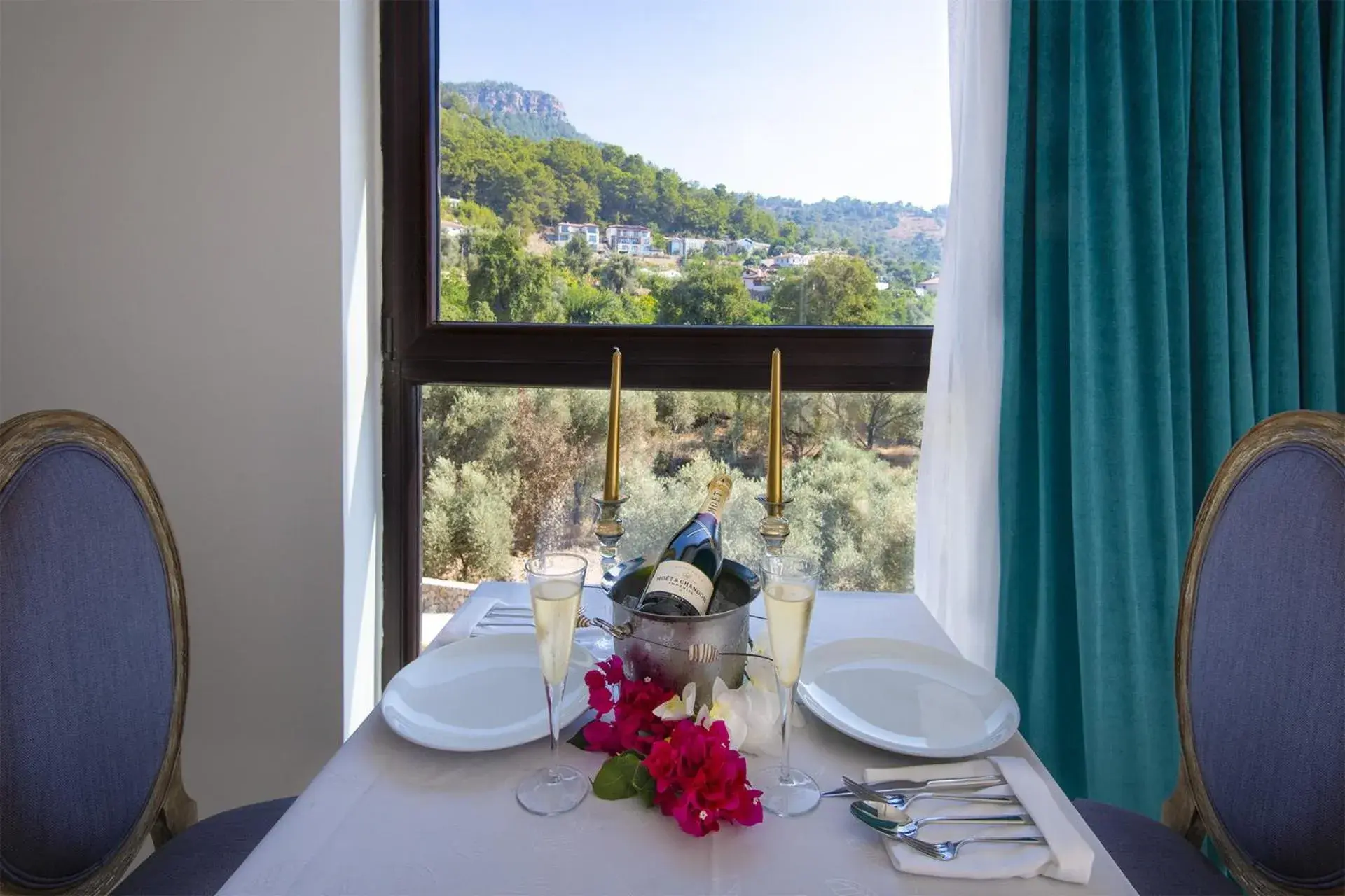 Executive Suite in Highclere Hotel and Spa Executive Suite in Highclere Hotel and Spa