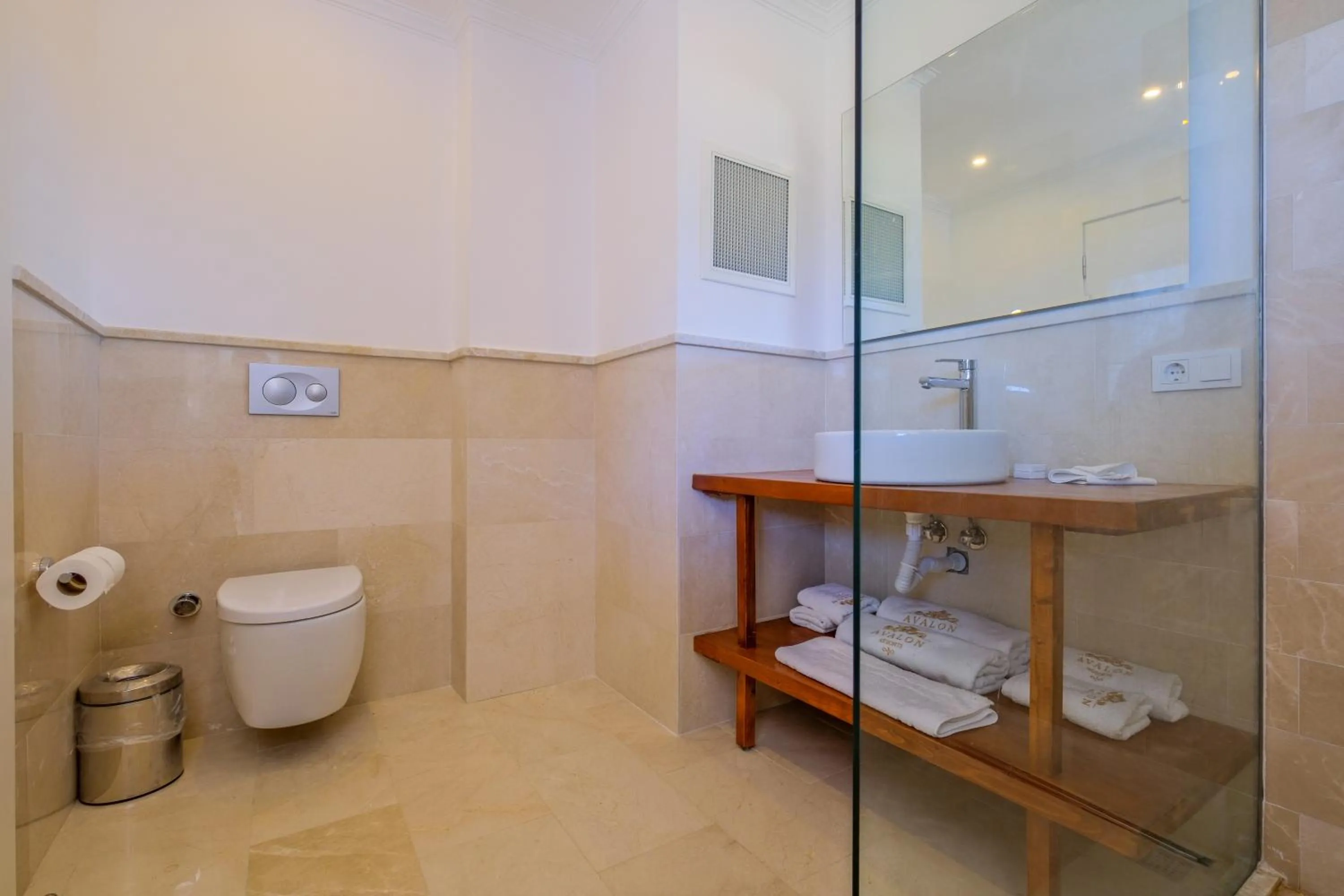 Toilet in Highclere Hotel and Spa