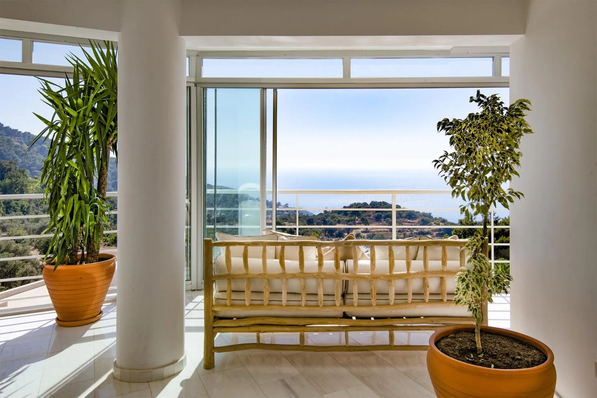 Living room in Highclere Hotel and Spa