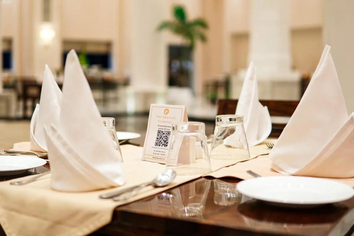 Breakfast in Clarks Avadh