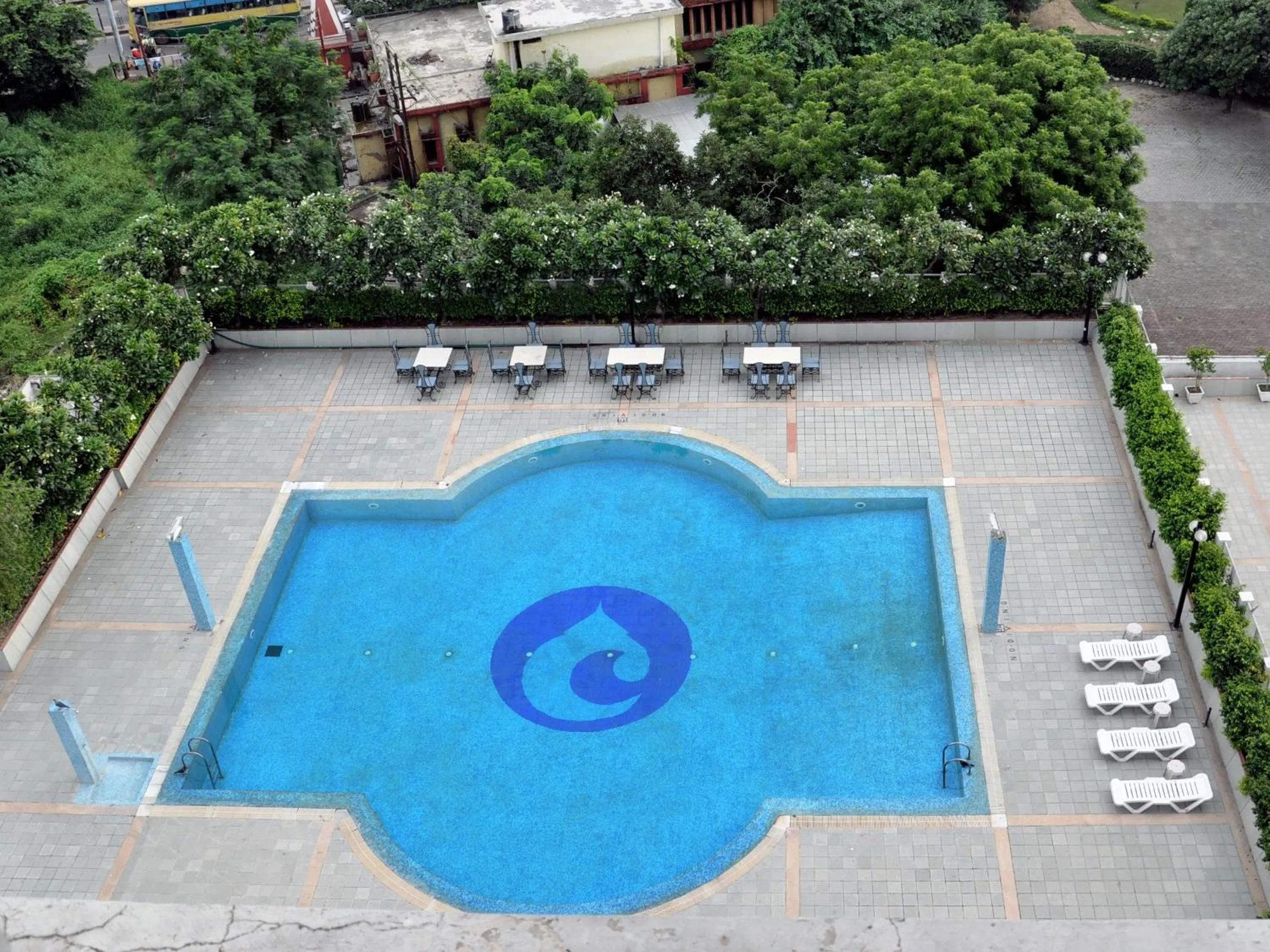 Swimming pool in Clarks Avadh