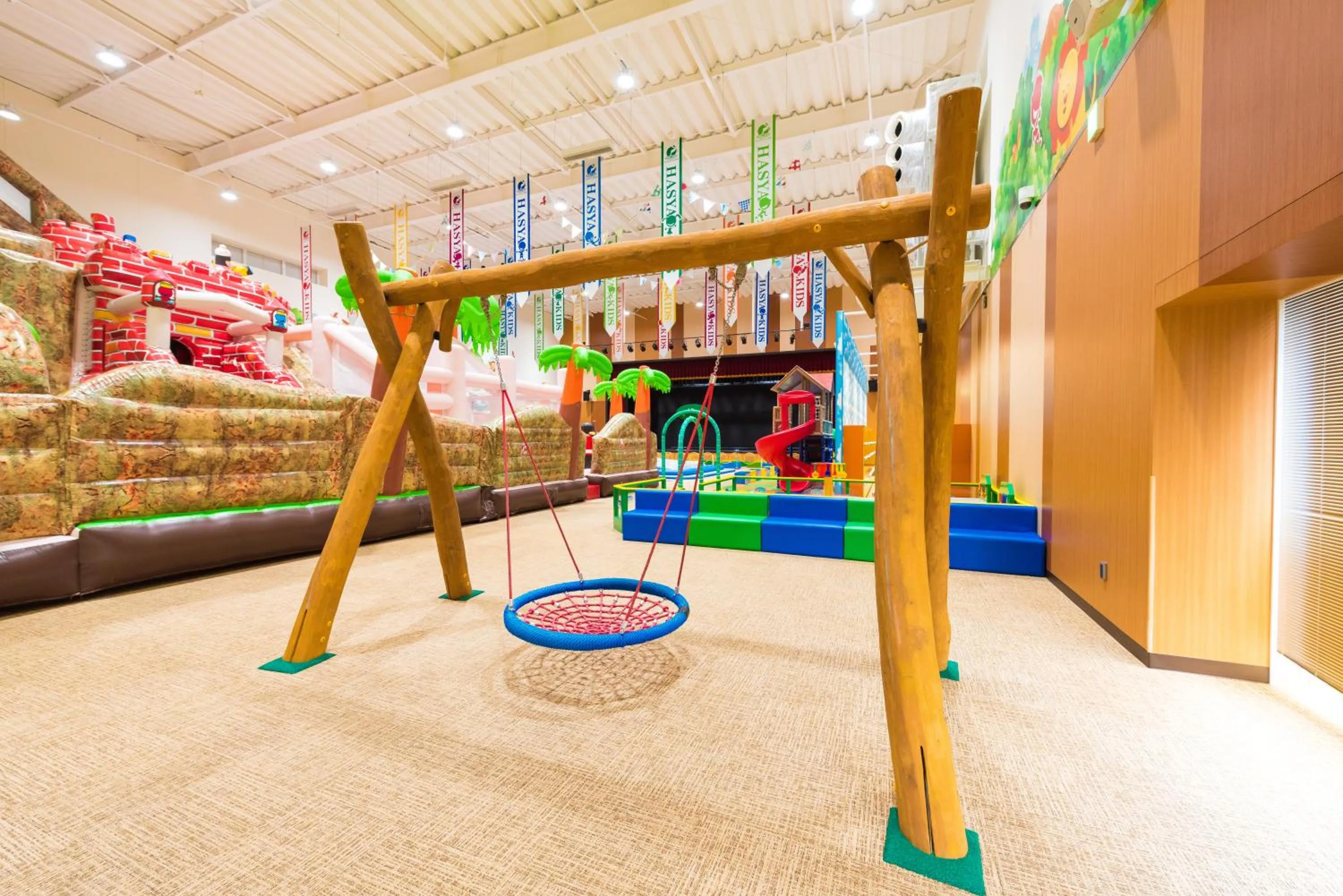 Entertainment in Nara Plaza Hotel