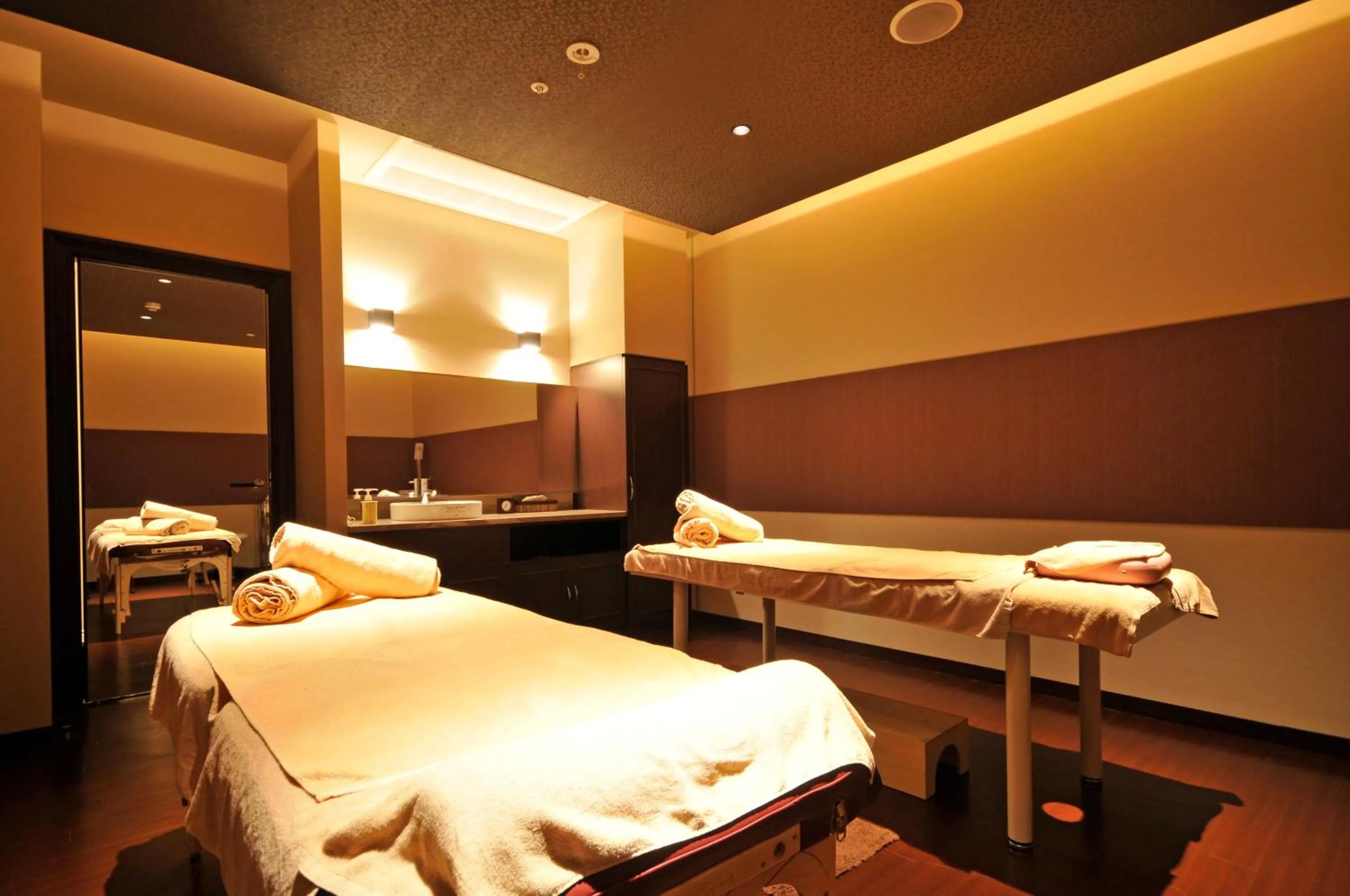 Massage, Bed in Nara Plaza Hotel