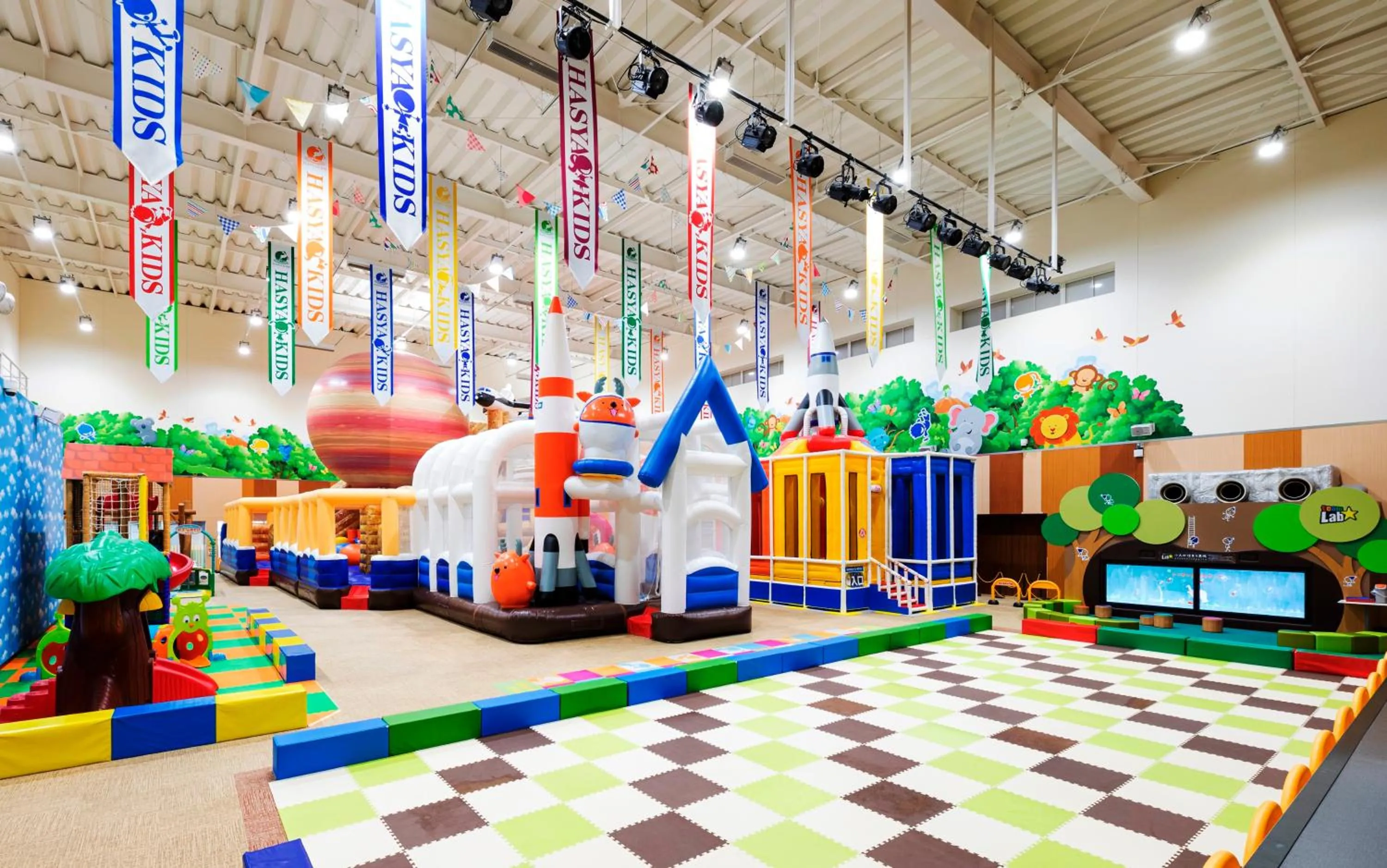 Entertainment in Nara Plaza Hotel