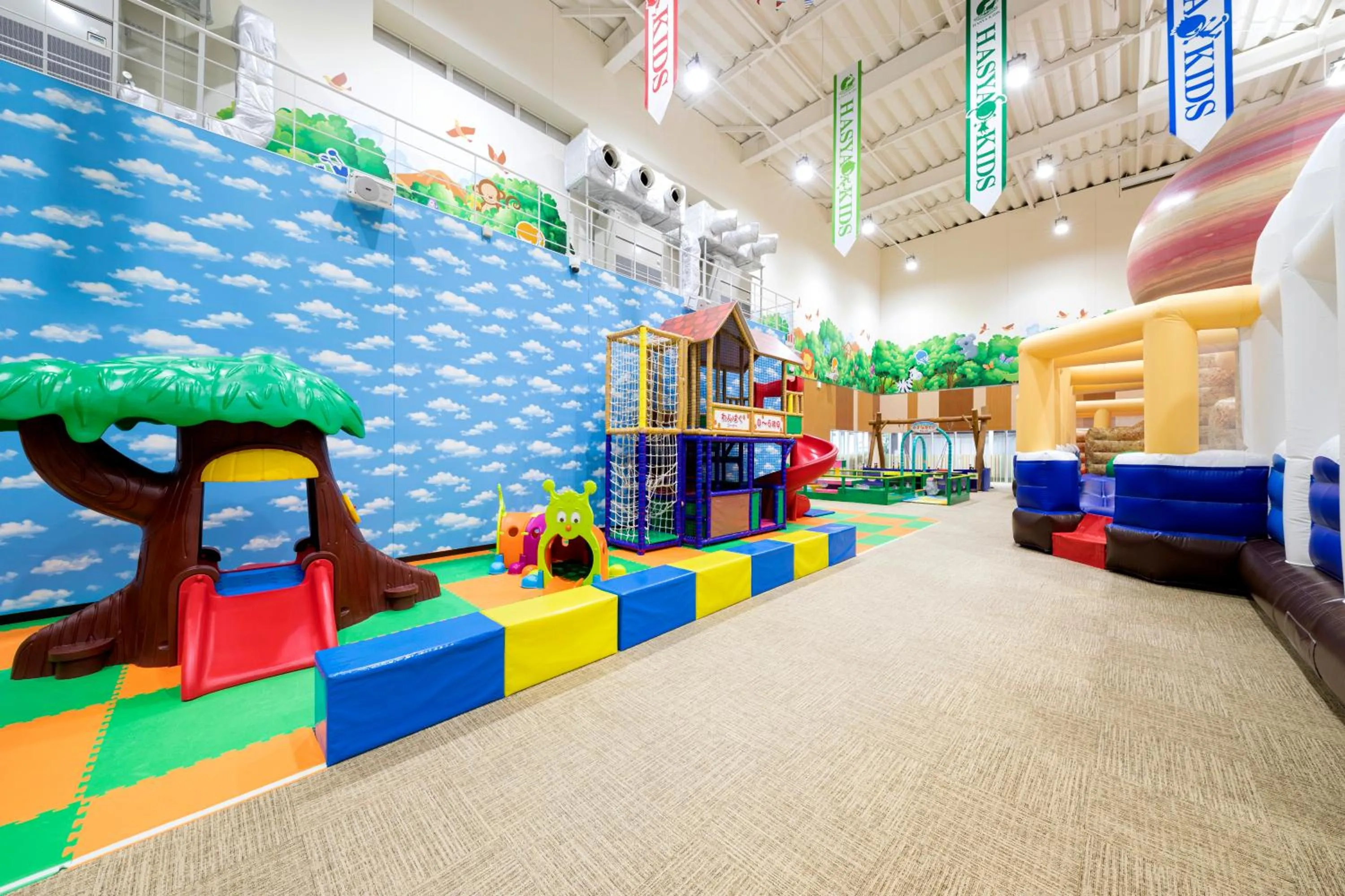 Entertainment in Nara Plaza Hotel