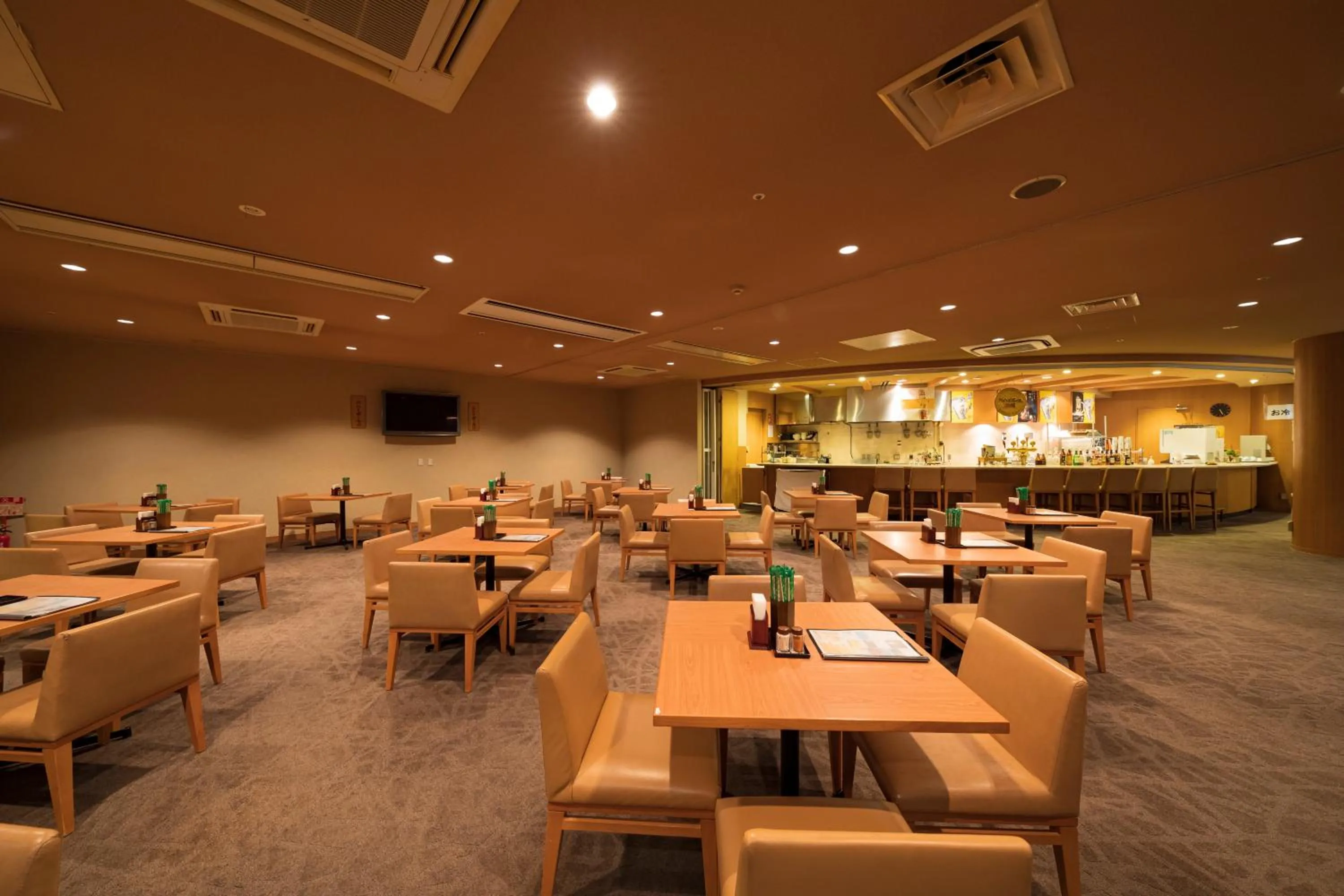 Restaurant/places to eat in Nara Plaza Hotel