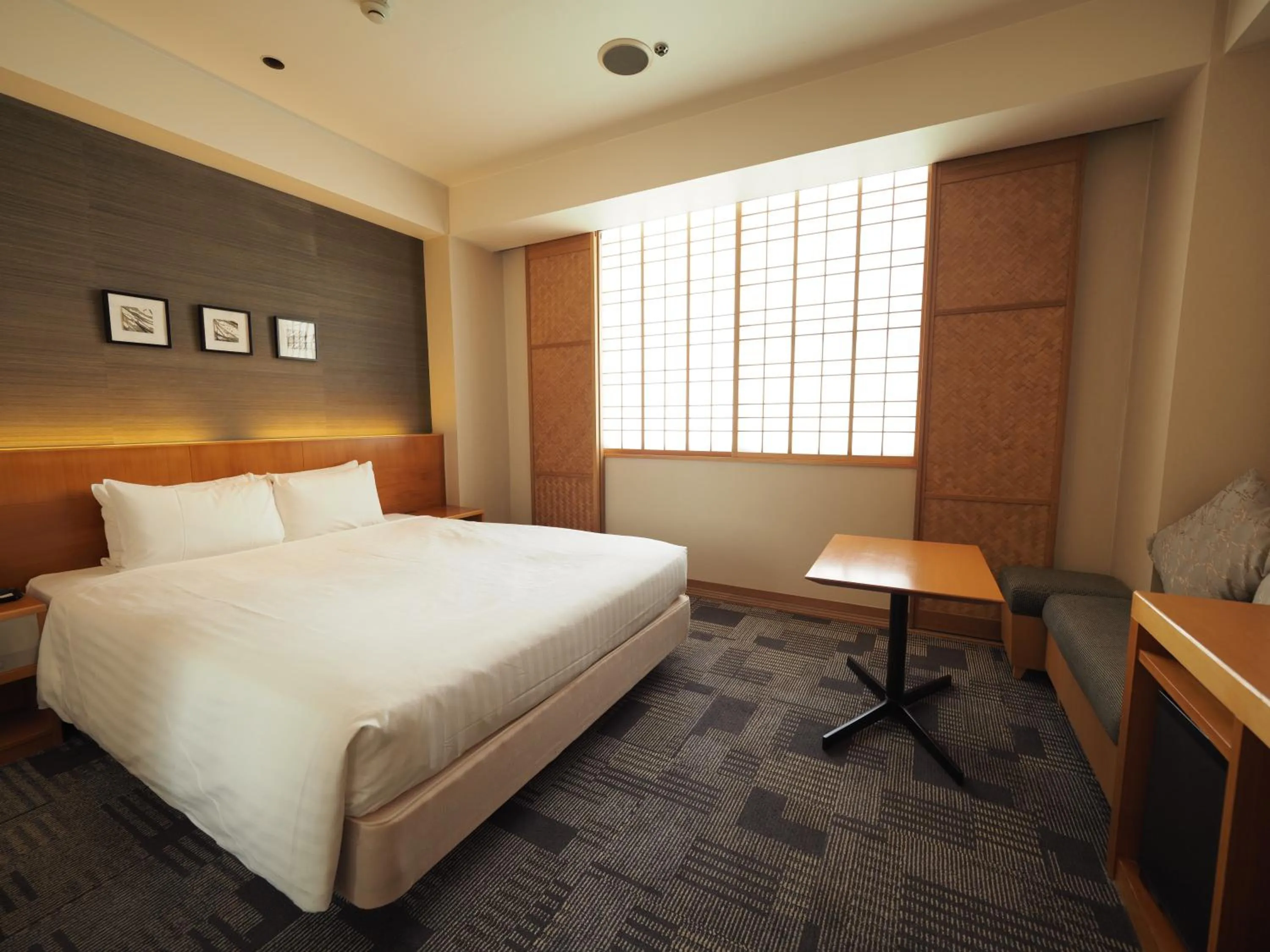 Photo of the whole room, Bed in Nara Plaza Hotel