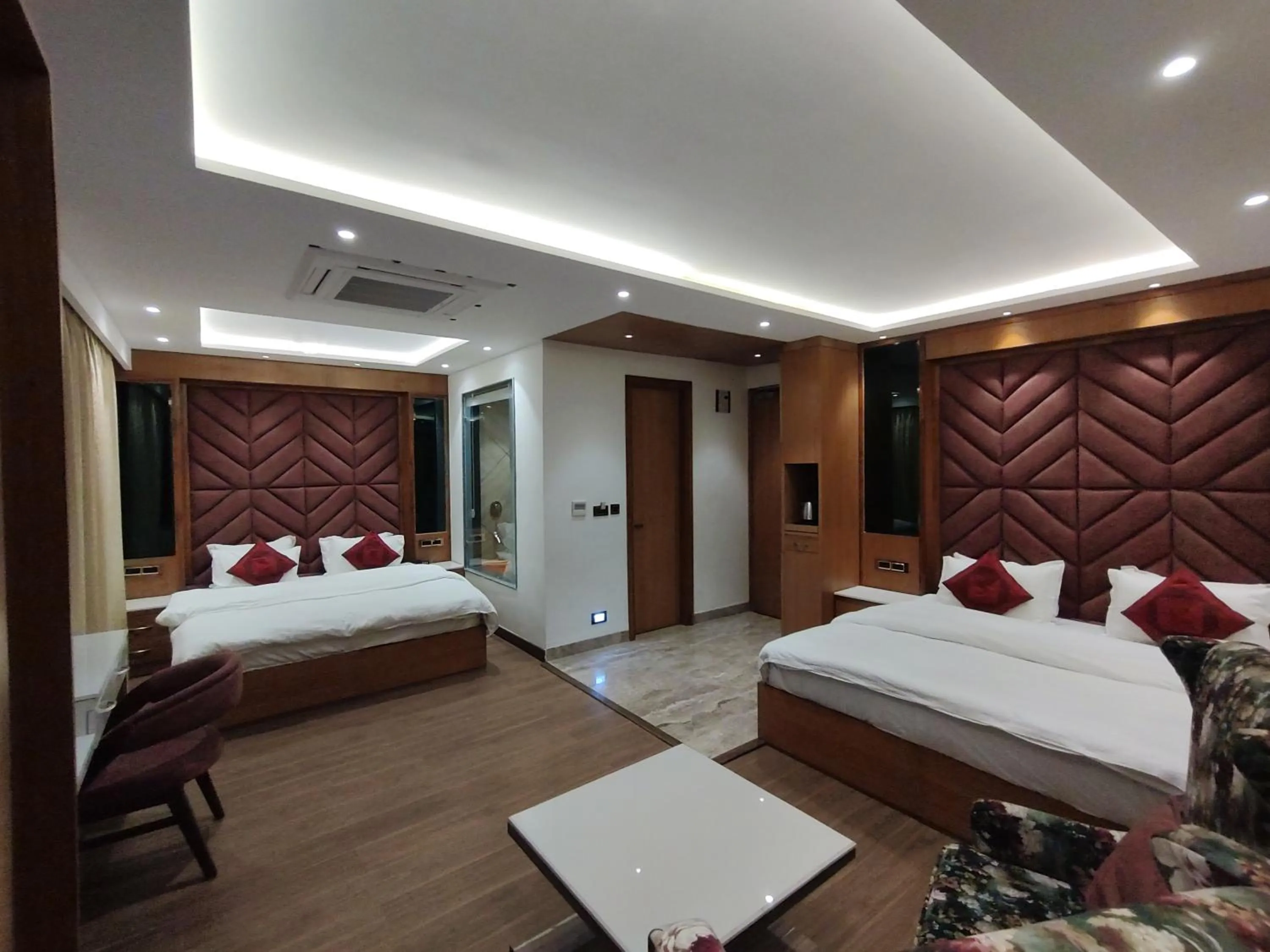 Bed in Sagrika Resort Dalhousie