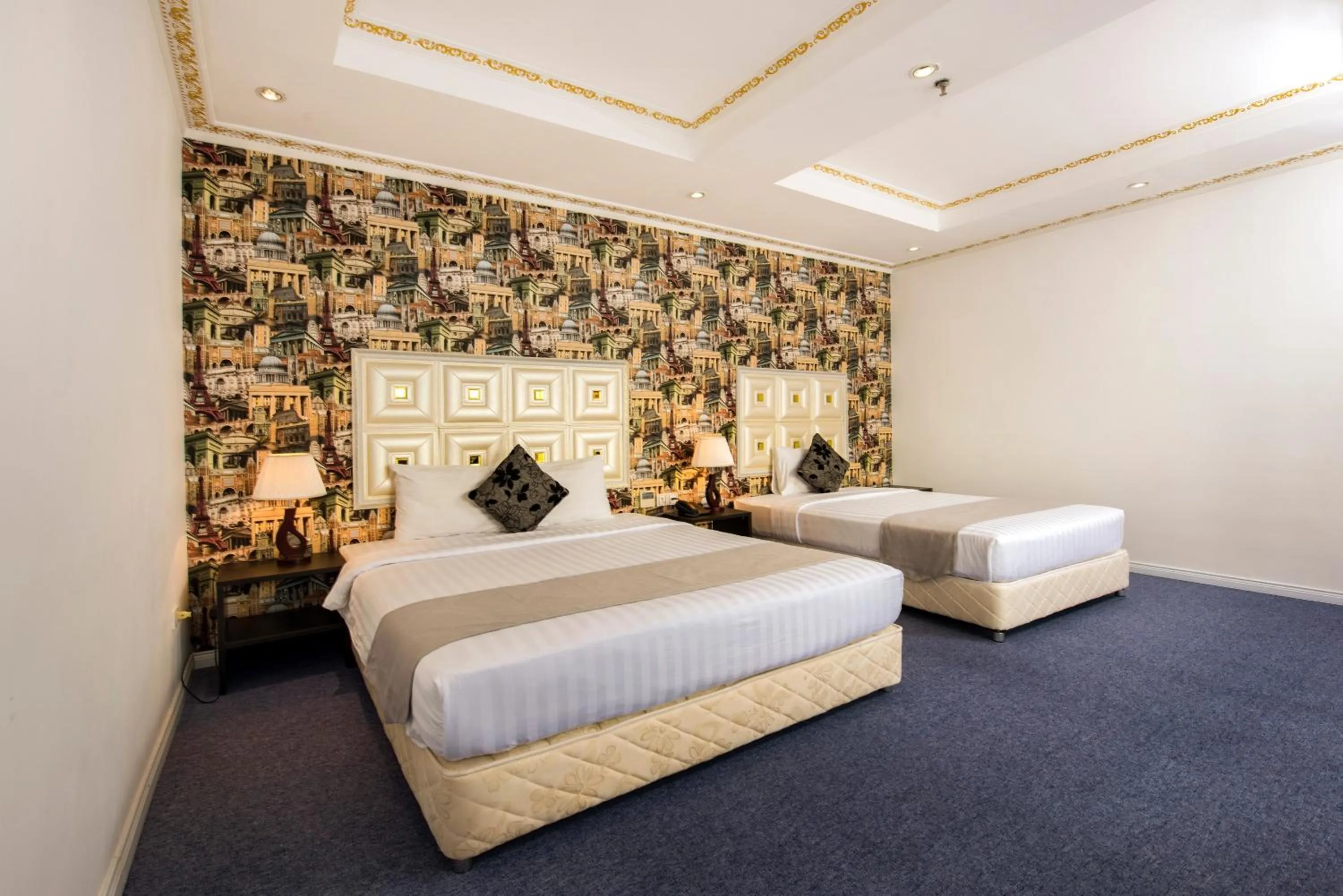 Photo of the whole room in Golden Crown Hotel