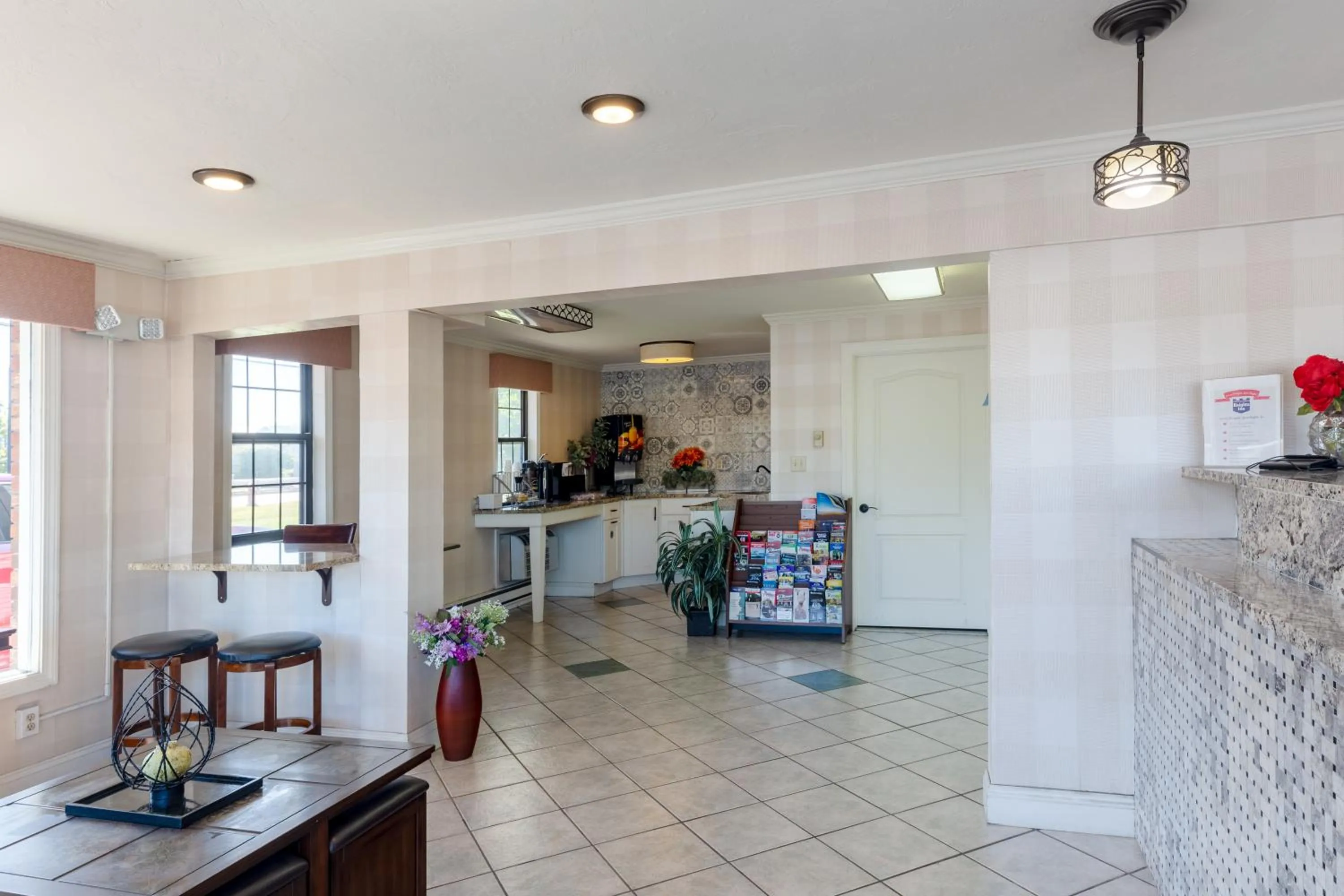 Breakfast in Knights Inn North Attleboro