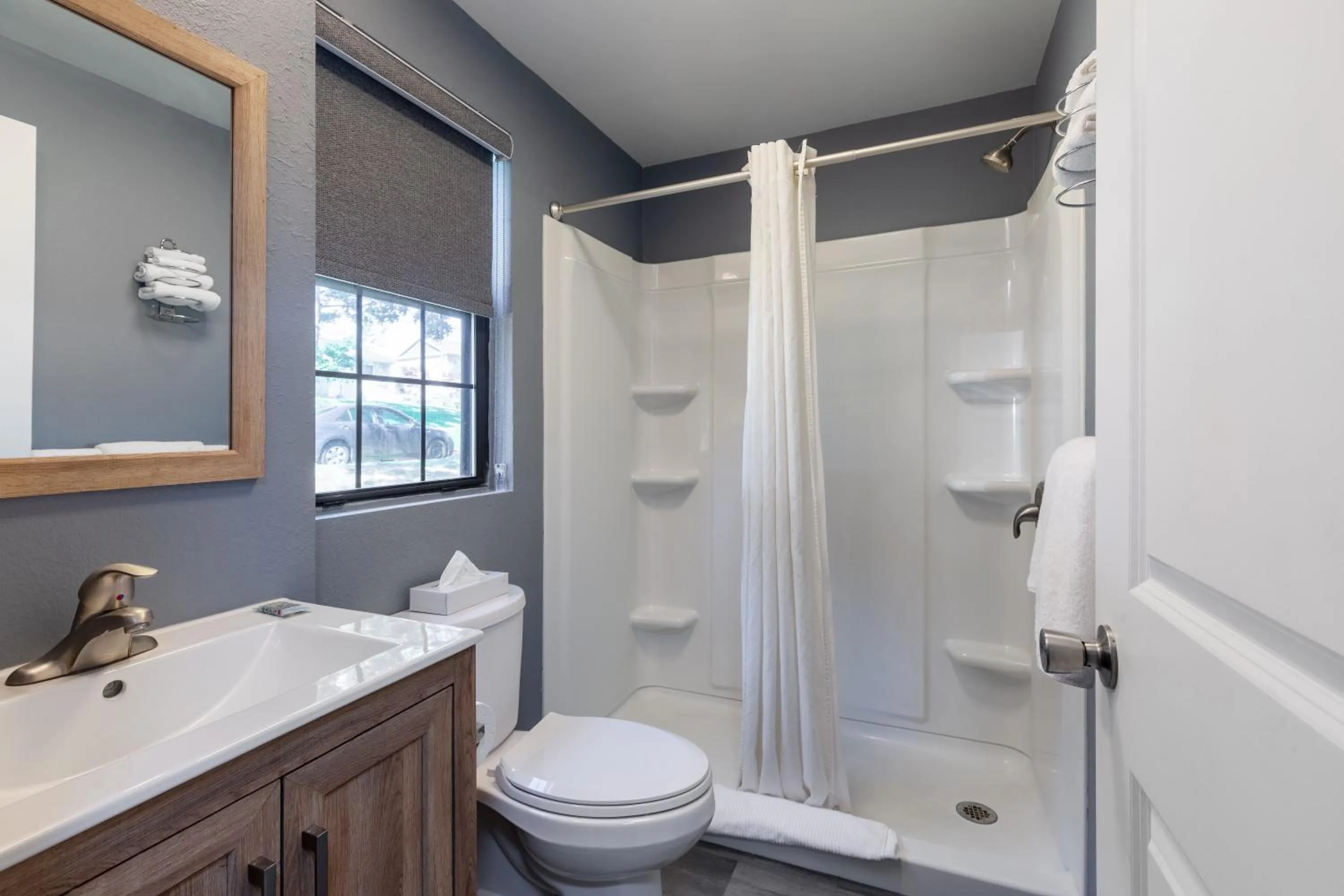 Shower in Knights Inn North Attleboro