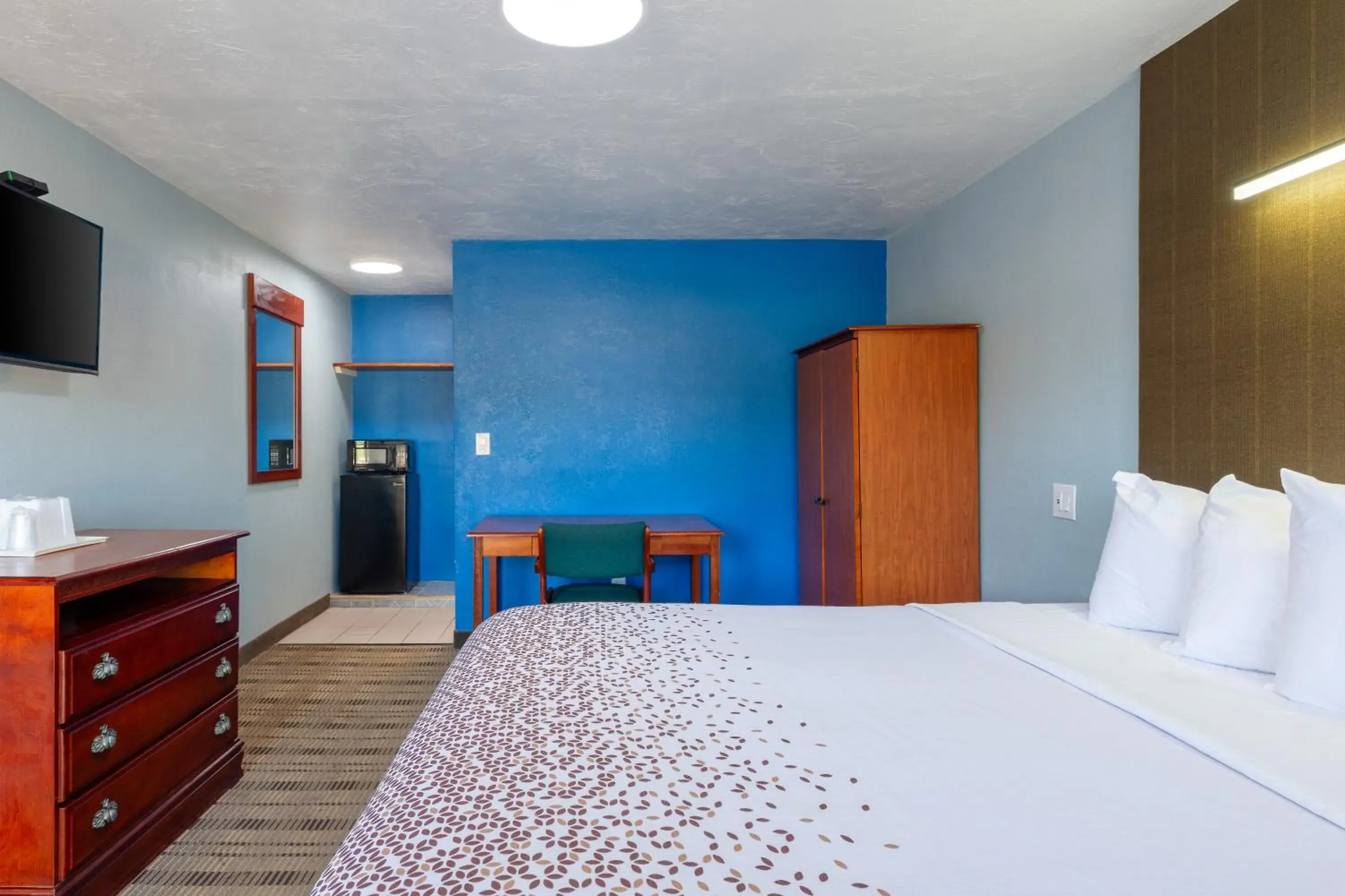 Studio in Knights Inn North Attleboro Studio in Knights Inn North Attleboro